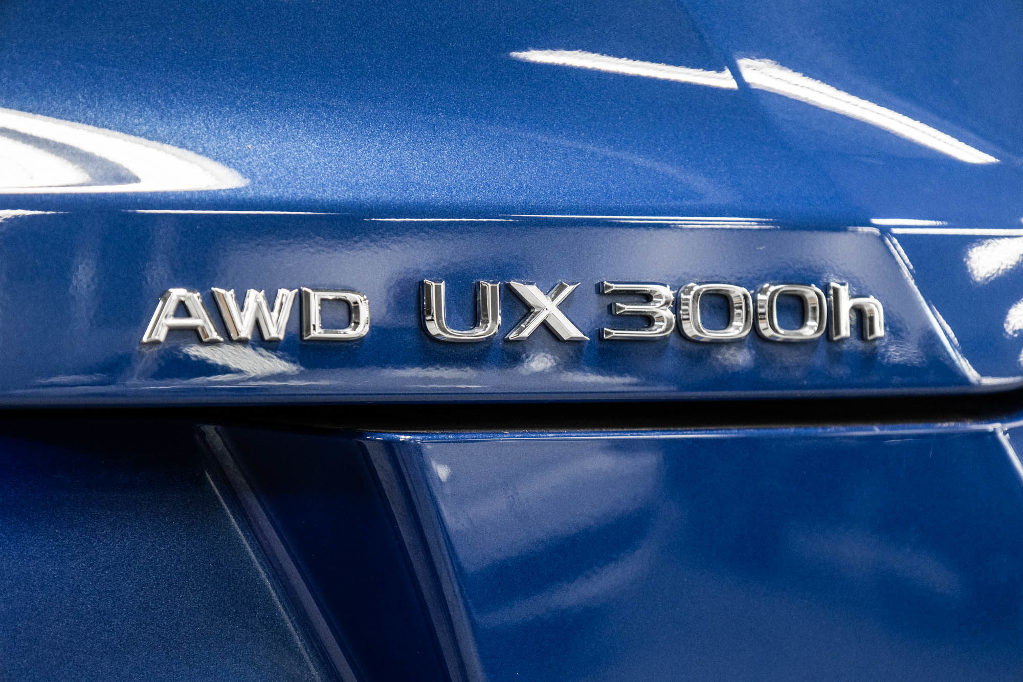 Lexus UXH  2025 à Dollard-des-Ormeaux, Québec