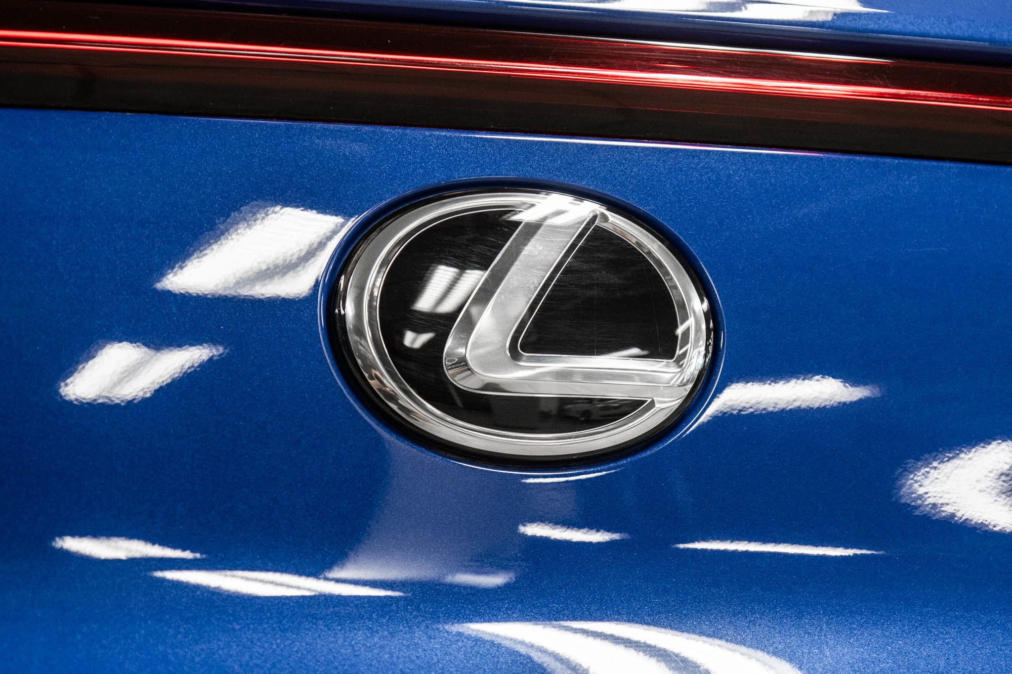 Lexus UXH  2025 à Dollard-des-Ormeaux, Québec
