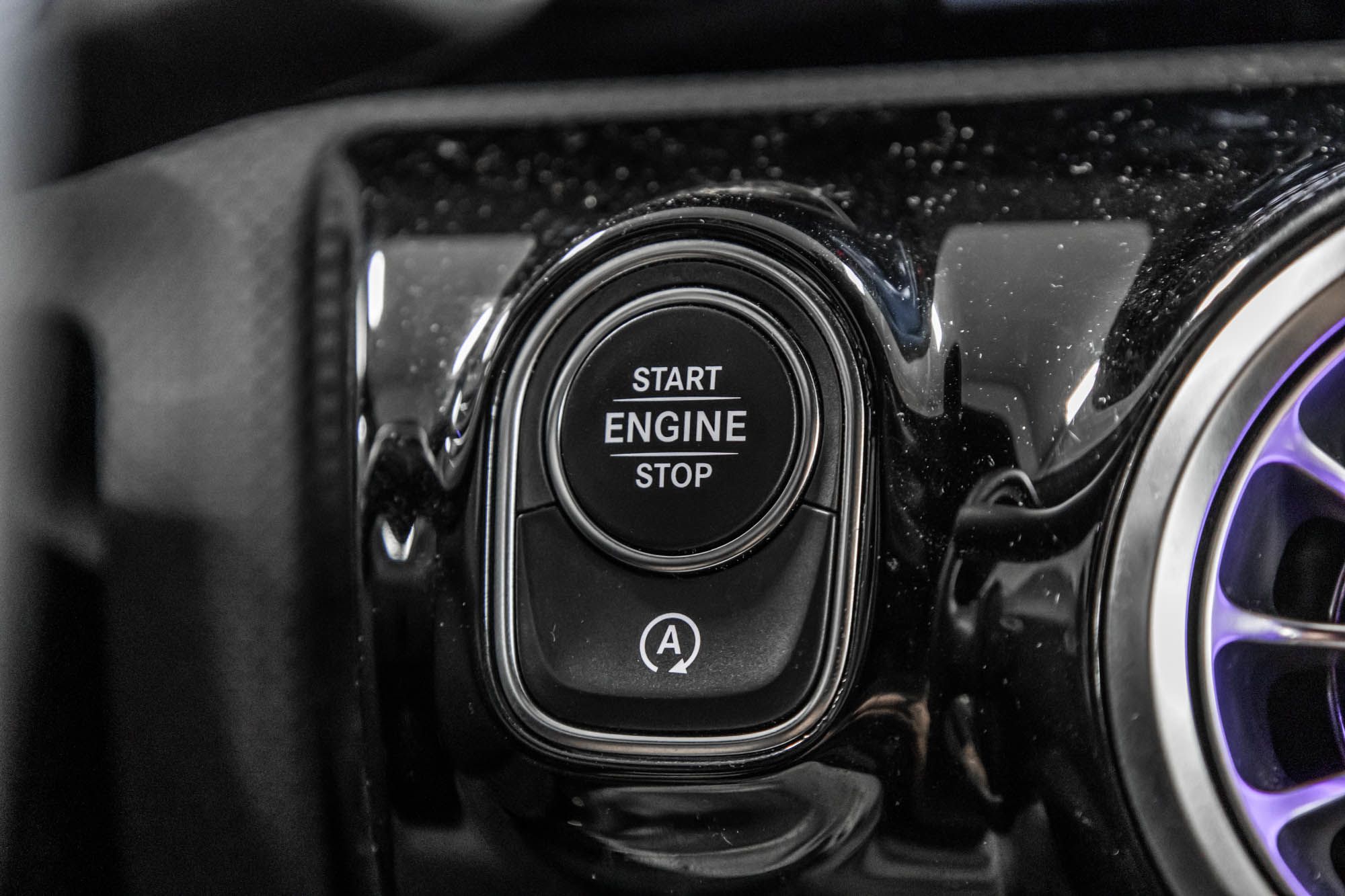 Mercedes-Benz A220  2022