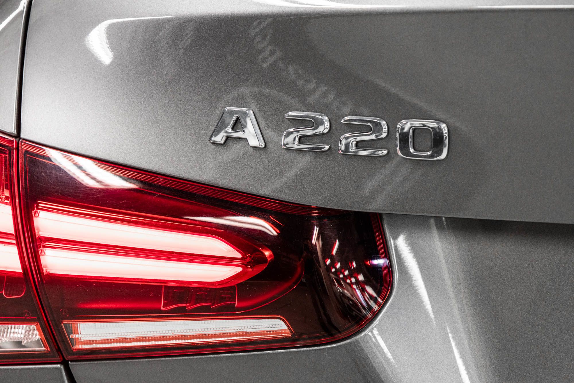 Mercedes-Benz A220  2022