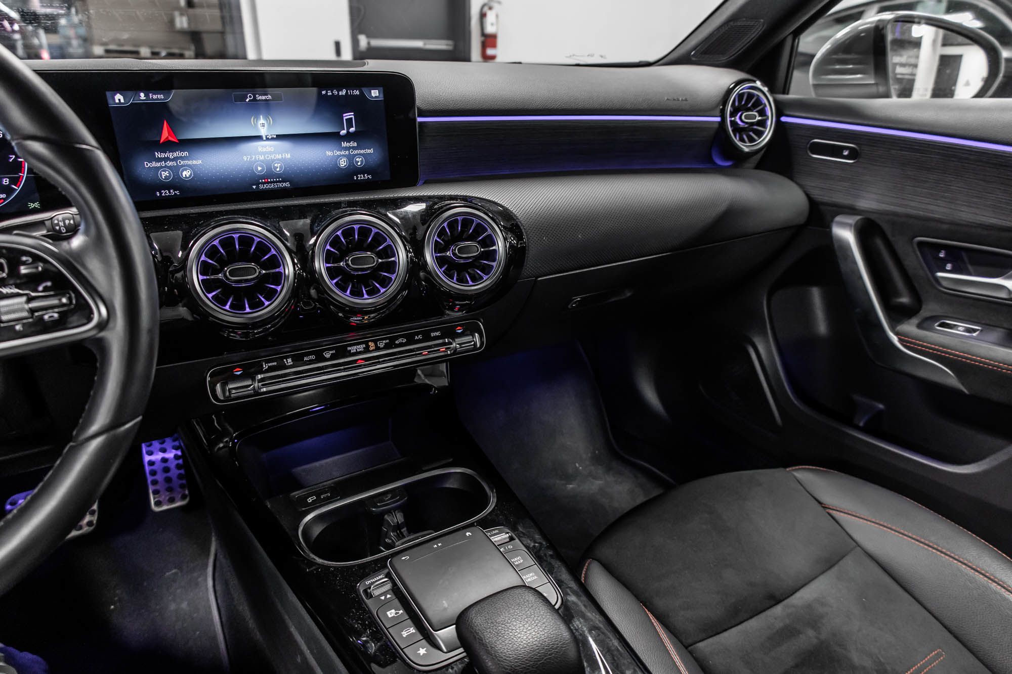 Mercedes-Benz A220  2022