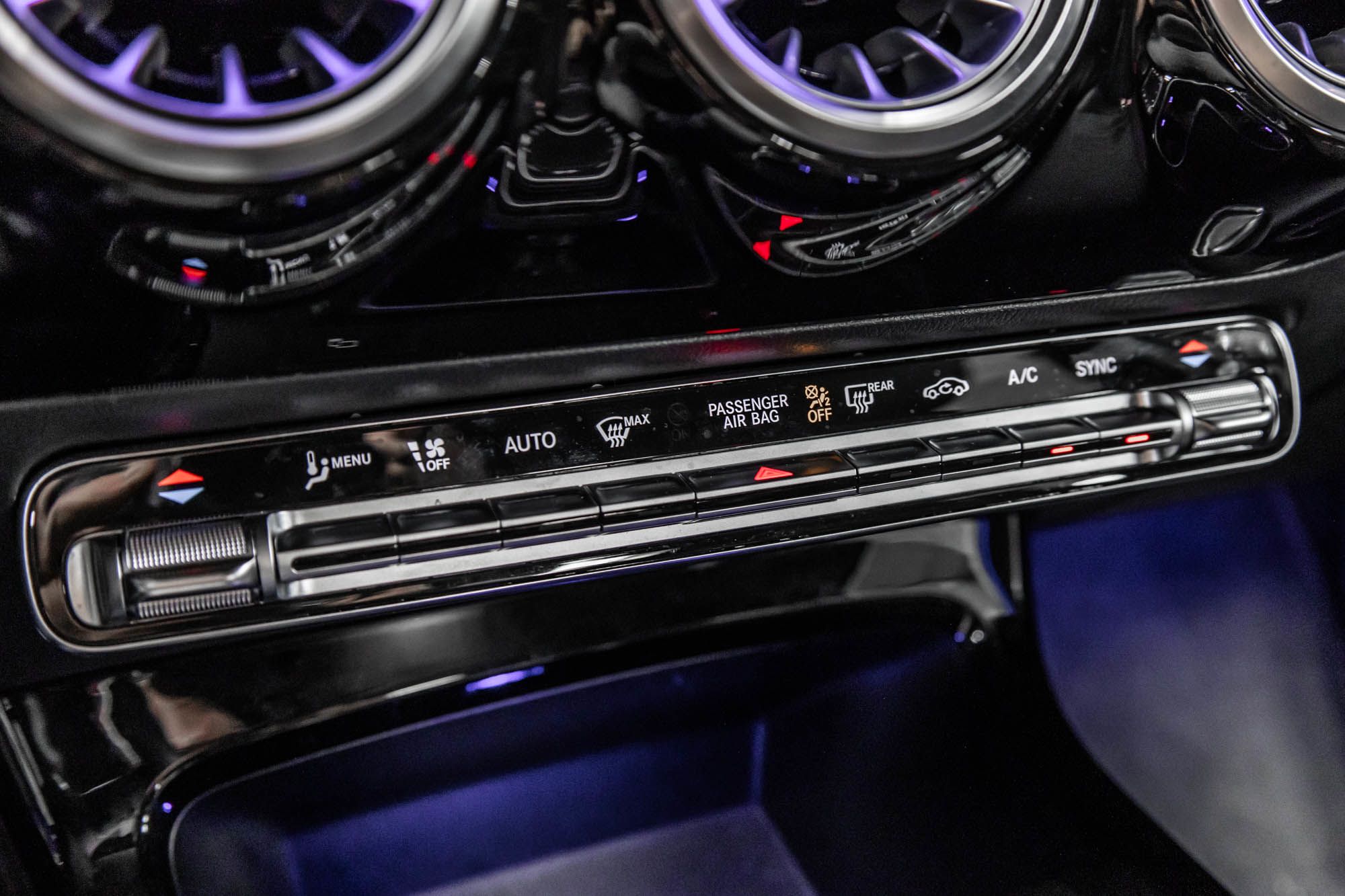 Mercedes-Benz A220  2022