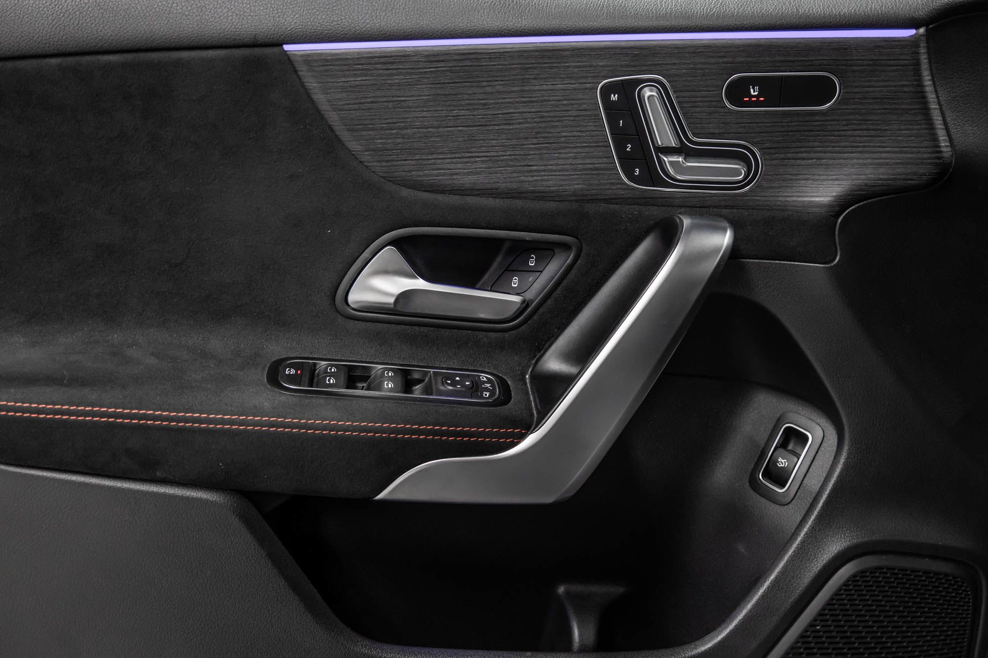 Mercedes-Benz A220  2022