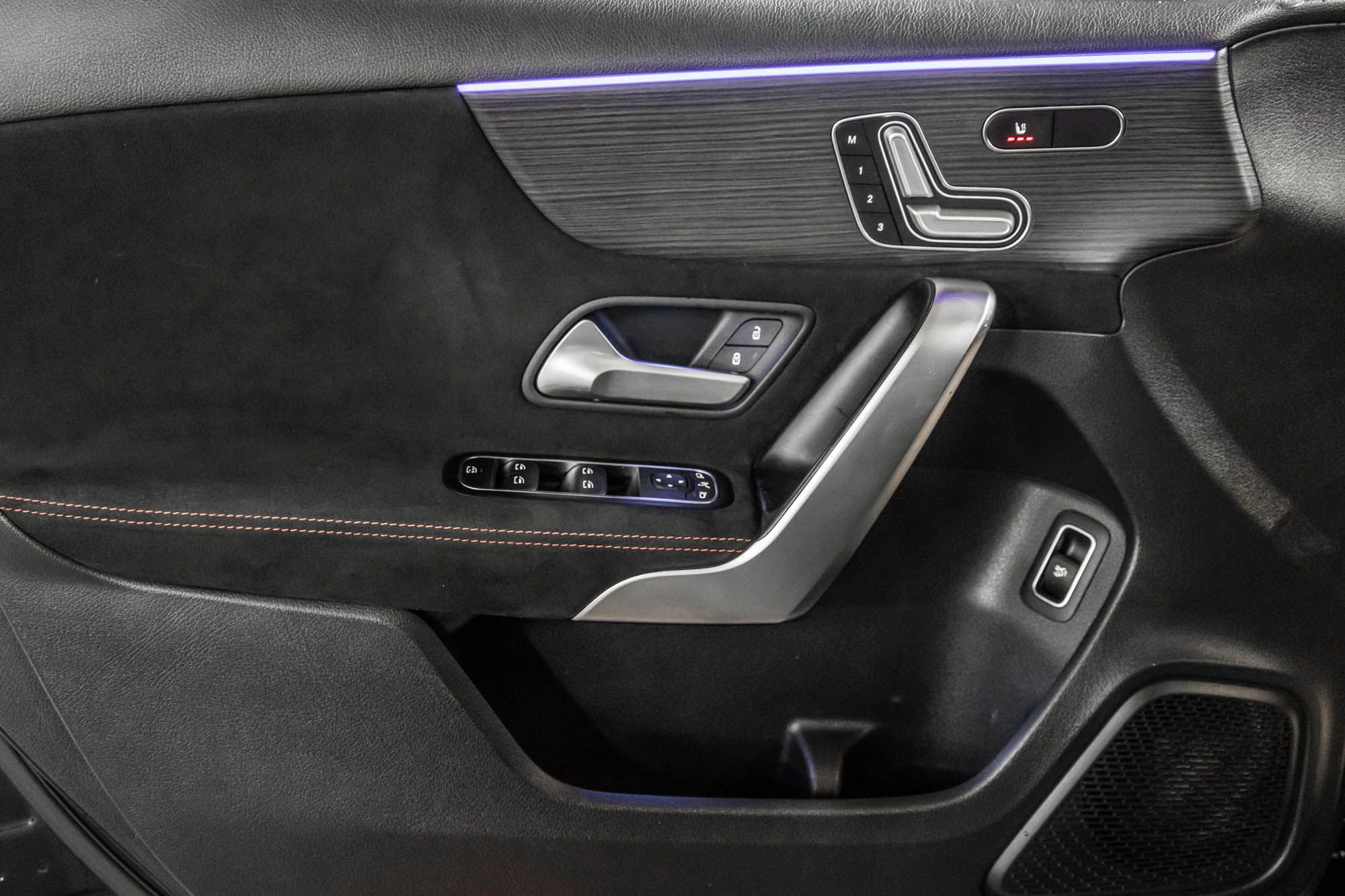 Mercedes-Benz A220  2022