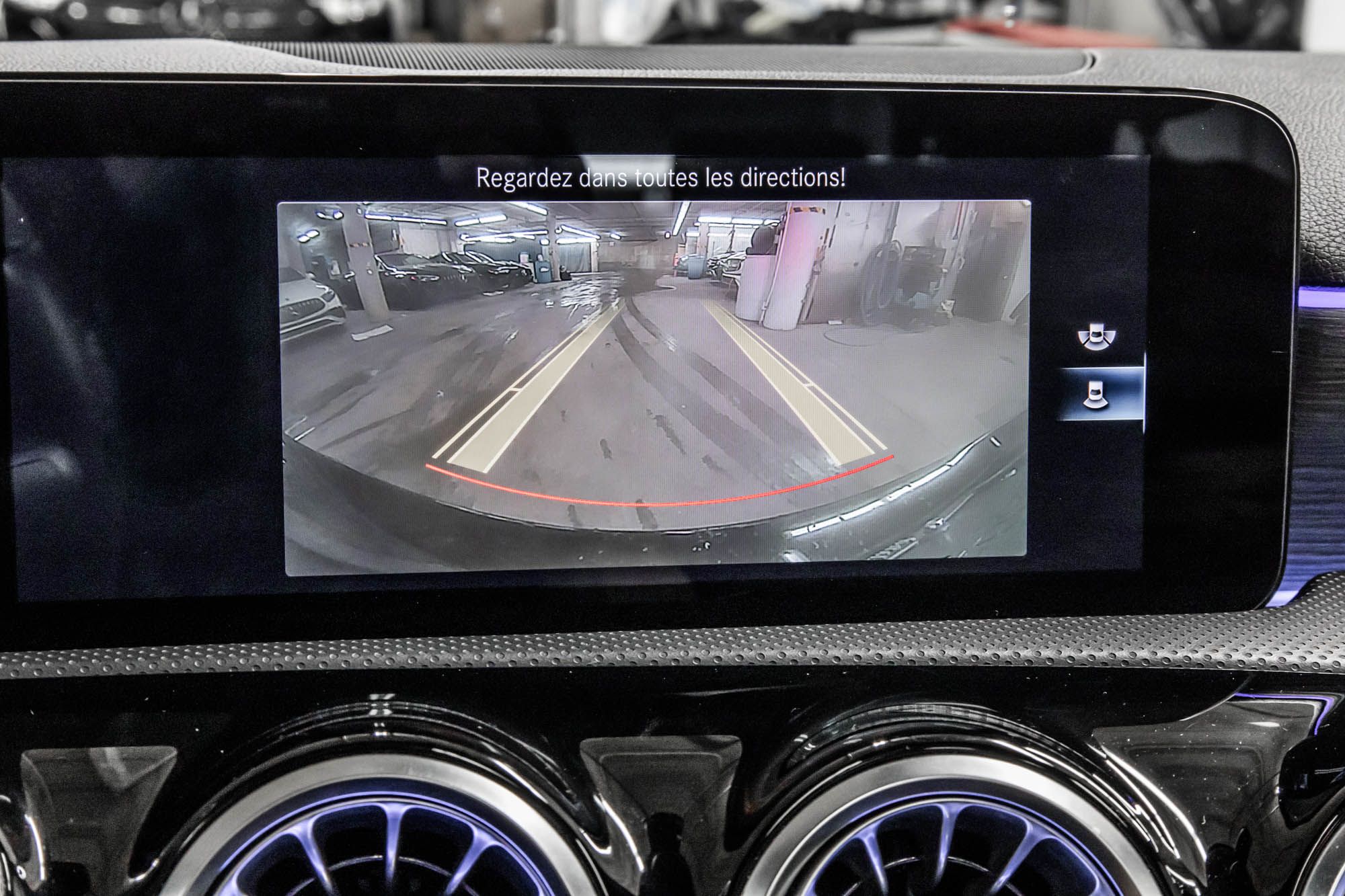 Mercedes-Benz A220  2022