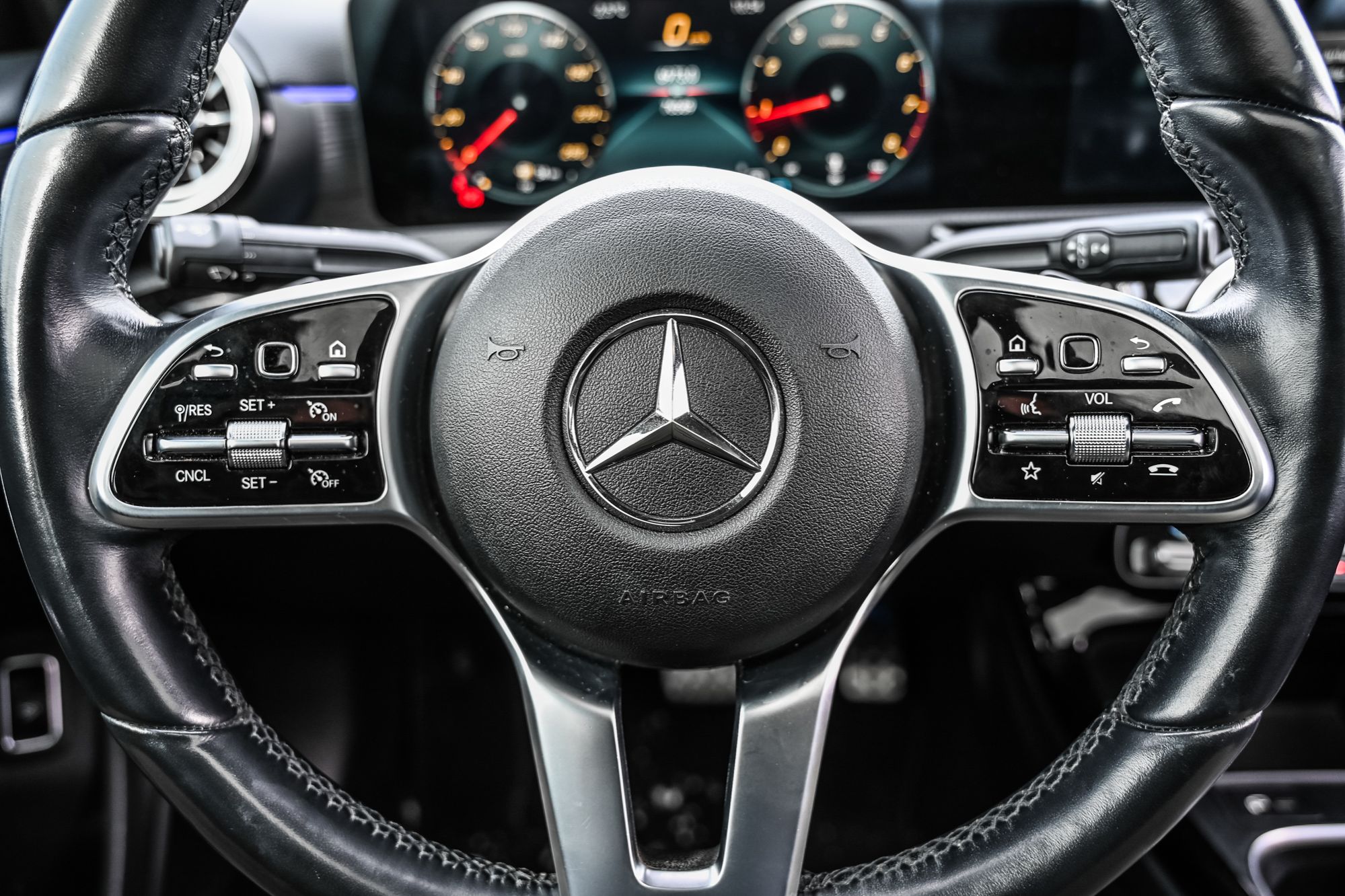 Mercedes-Benz A220  2022