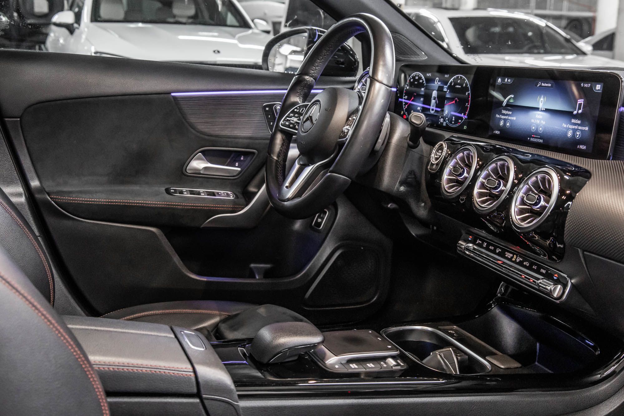 Mercedes-Benz A220  2022