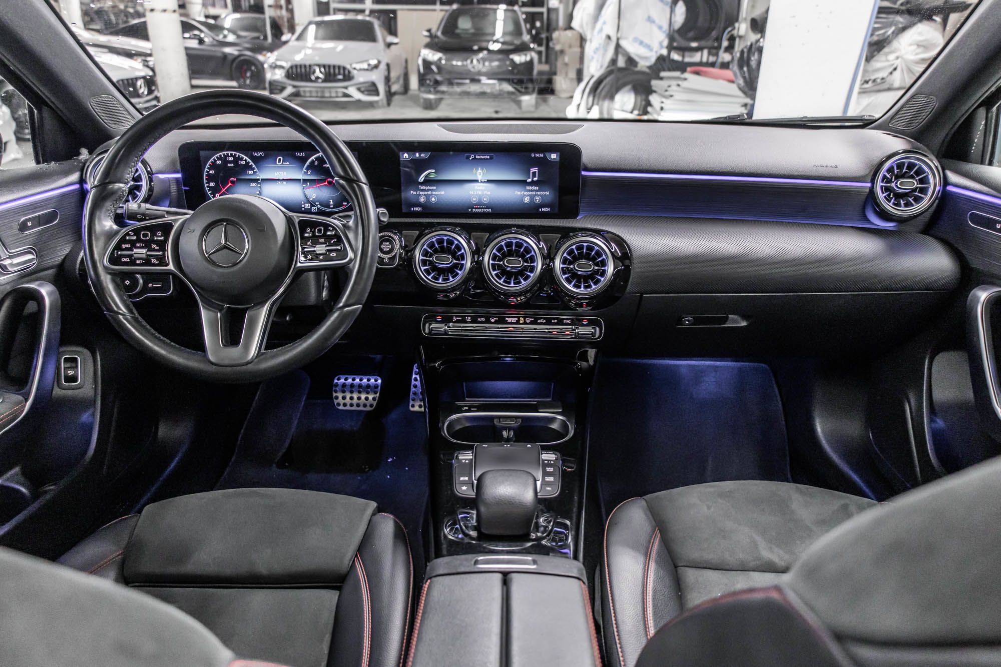 Mercedes-Benz A220  2022