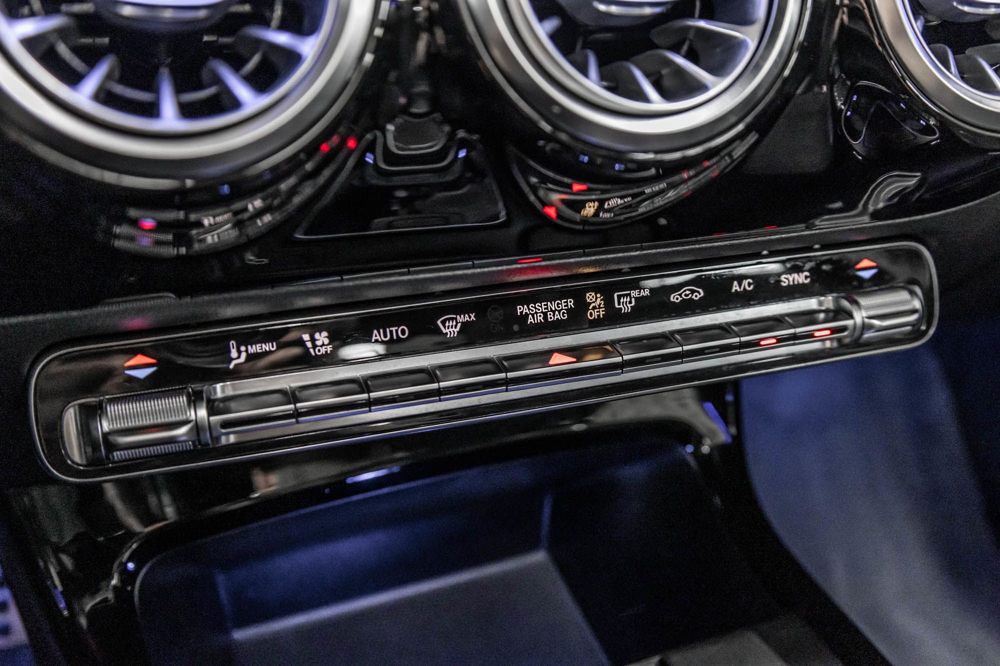 Mercedes-Benz A220  2022