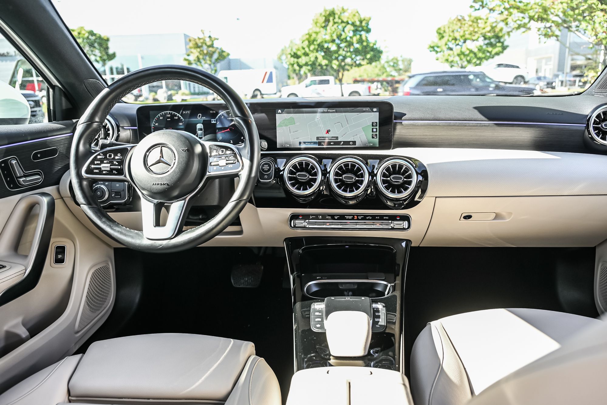 Mercedes-Benz A220  2022
