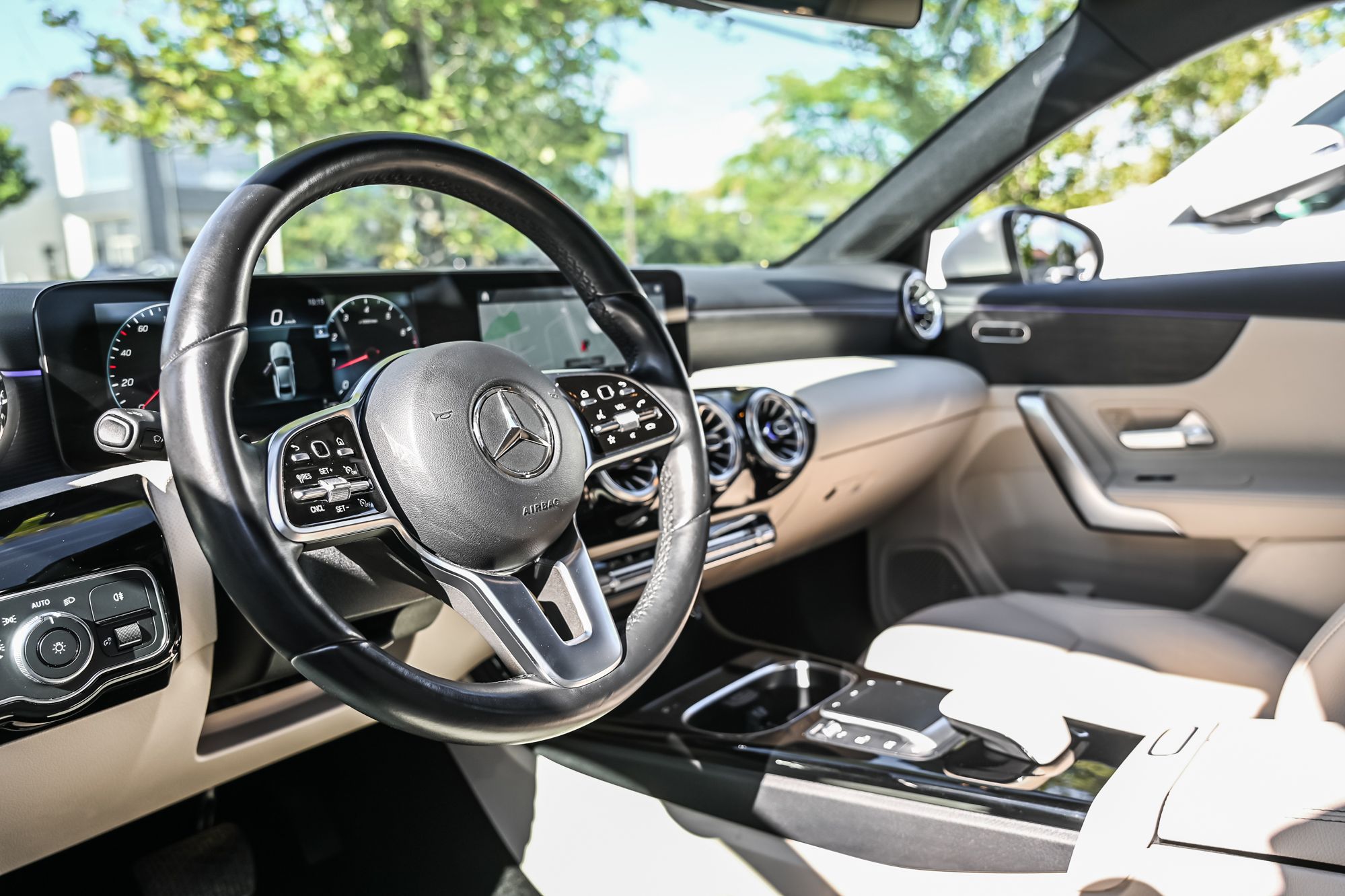 Mercedes-Benz A220  2022