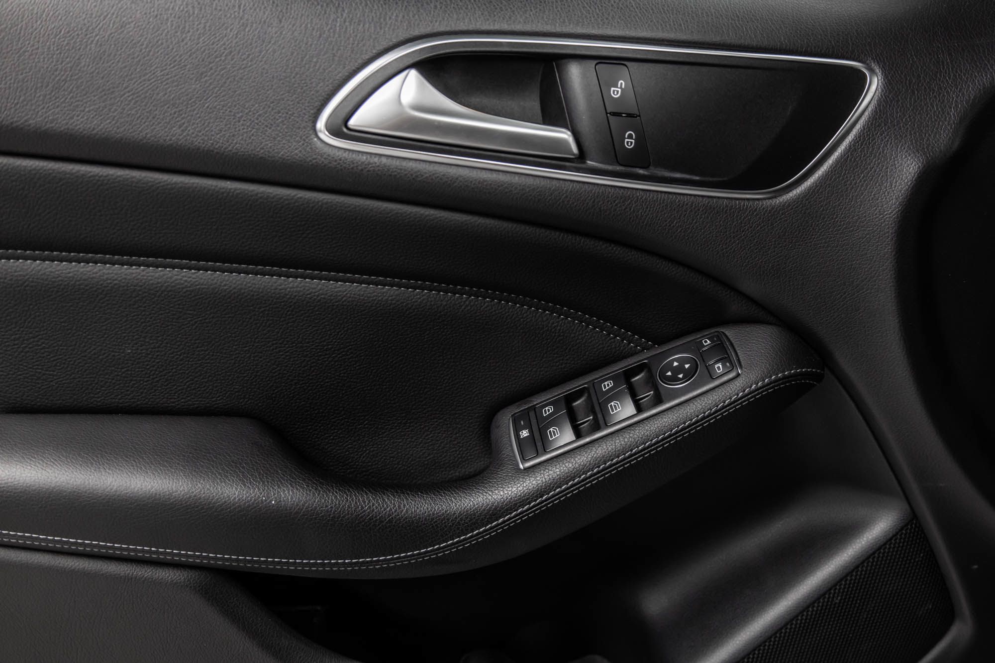2015 Mercedes-Benz B250 in Dollard-des-Ormeaux, Quebec