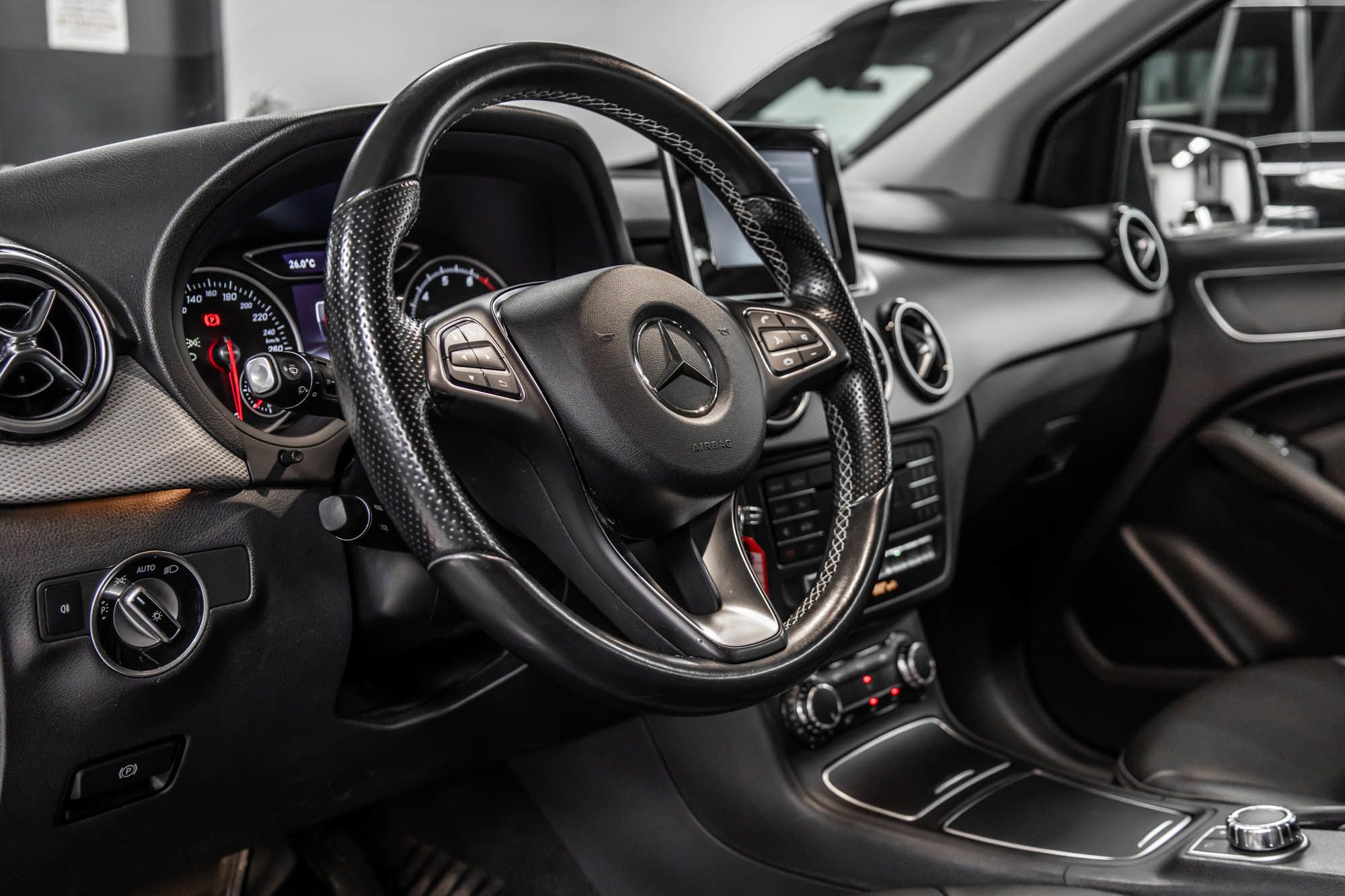 2015 Mercedes-Benz B250 in Dollard-des-Ormeaux, Quebec