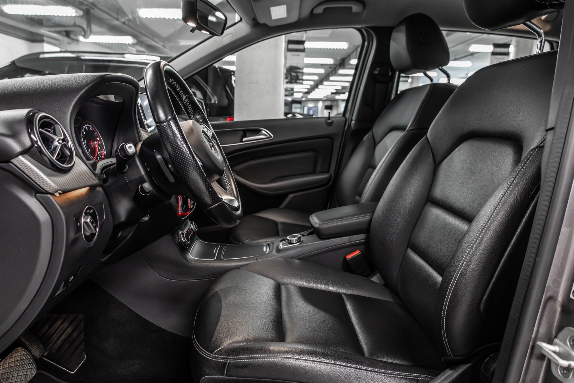2015 Mercedes-Benz B250 in Dollard-des-Ormeaux, Quebec
