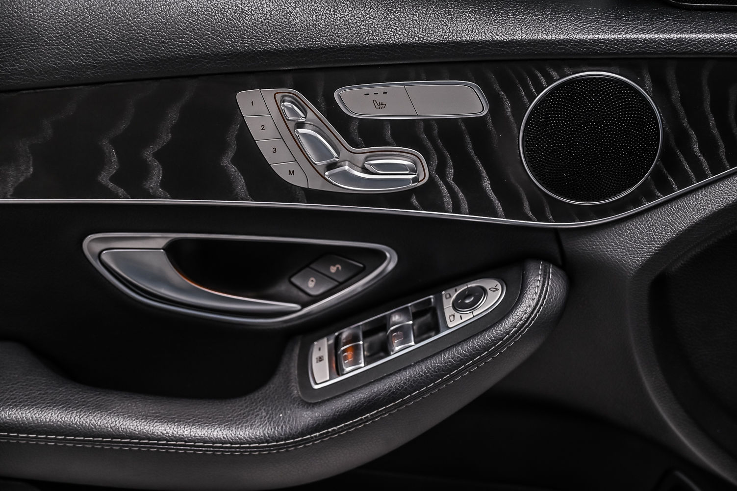 Mercedes-Benz C300  2019 à Dollard-des-Ormeaux, Québec