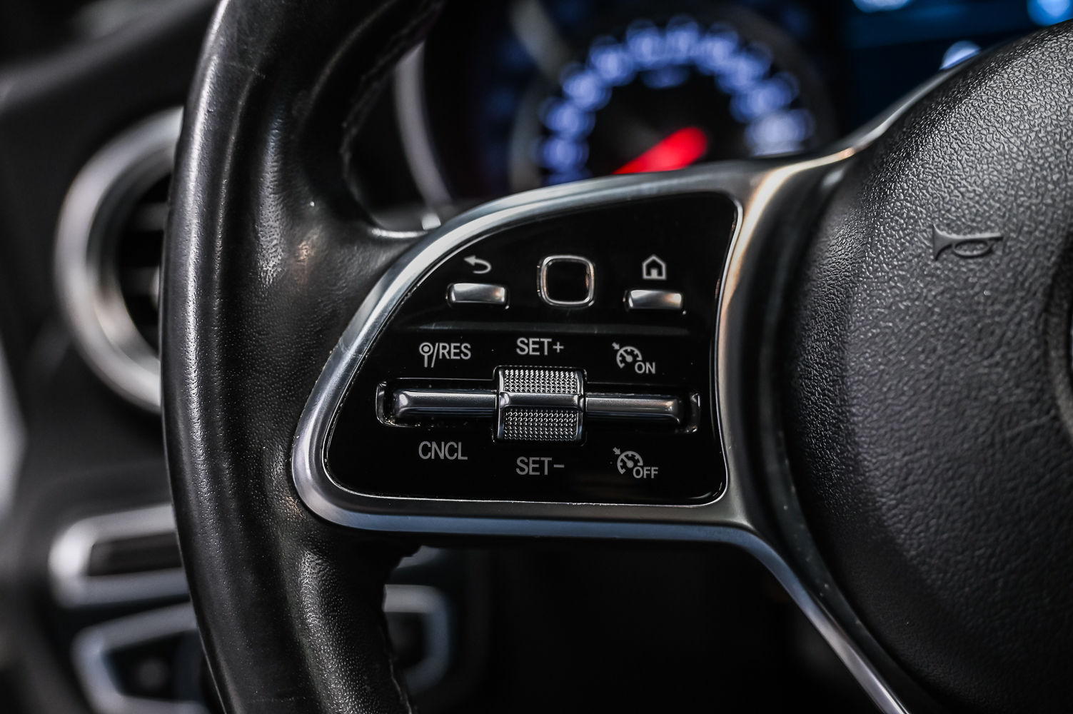 Mercedes-Benz C300  2019 à Dollard-des-Ormeaux, Québec