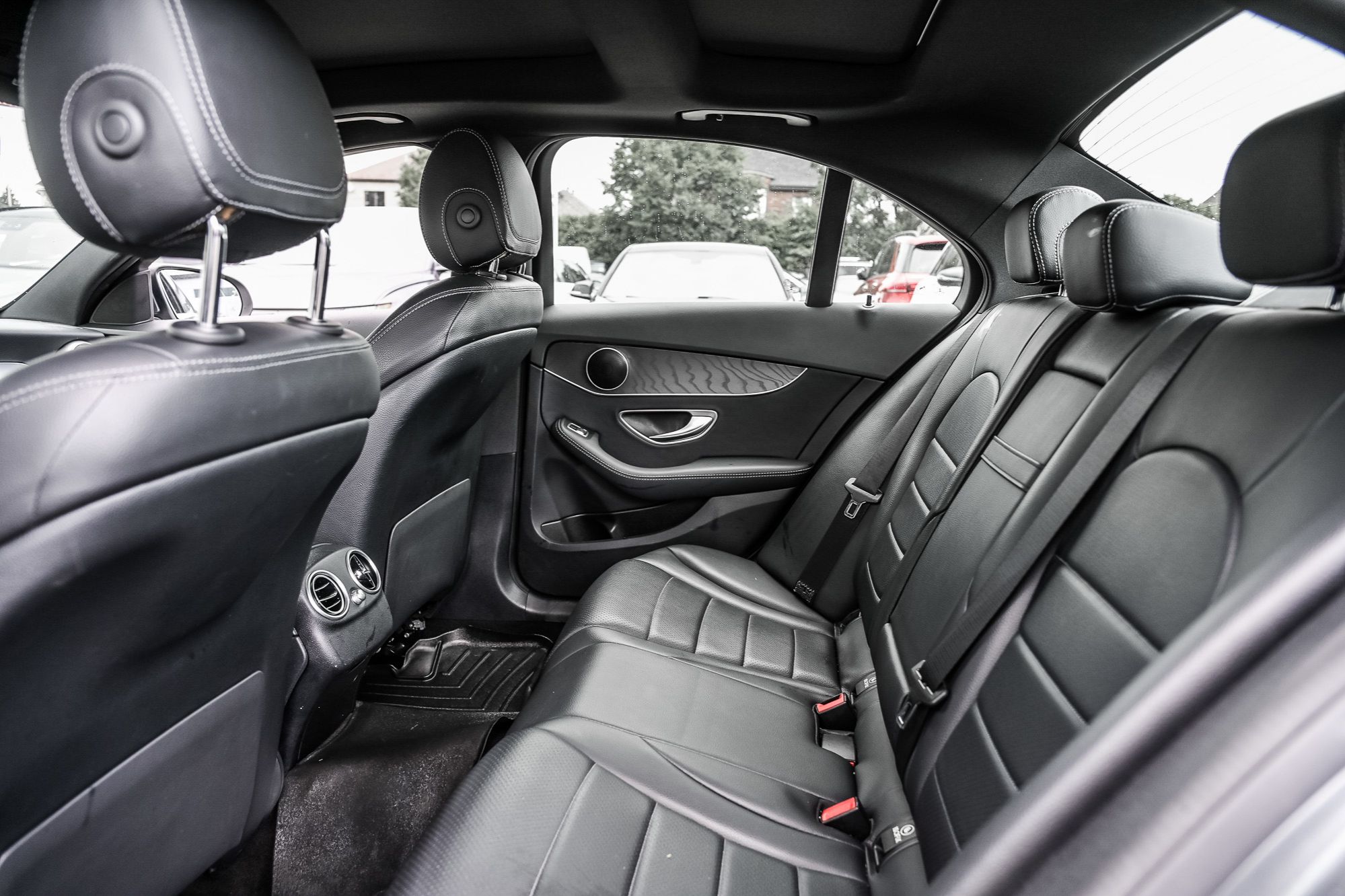 2019 Mercedes-Benz C300