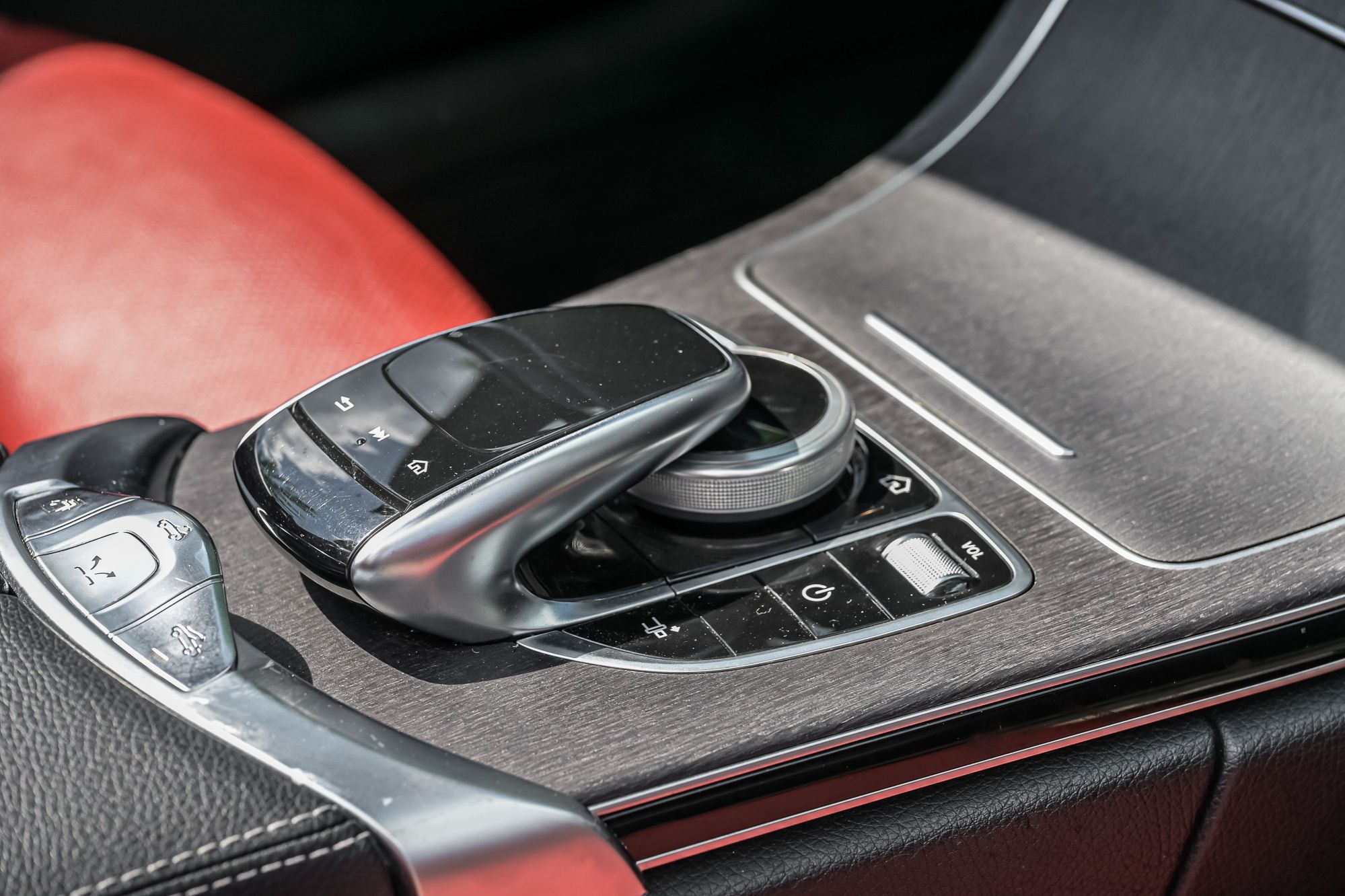 2020 Mercedes-Benz C300