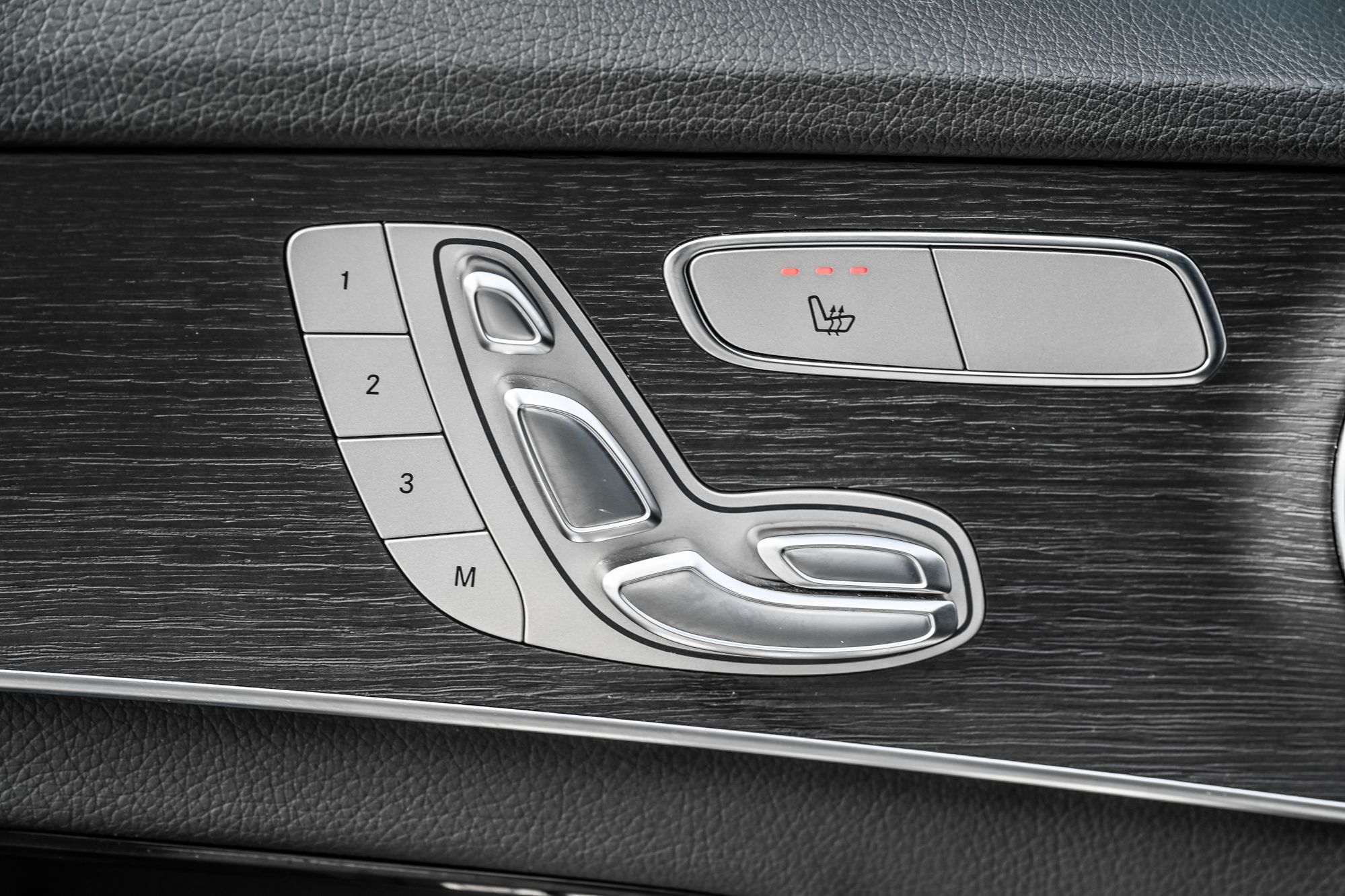 Mercedes-Benz C300  2021