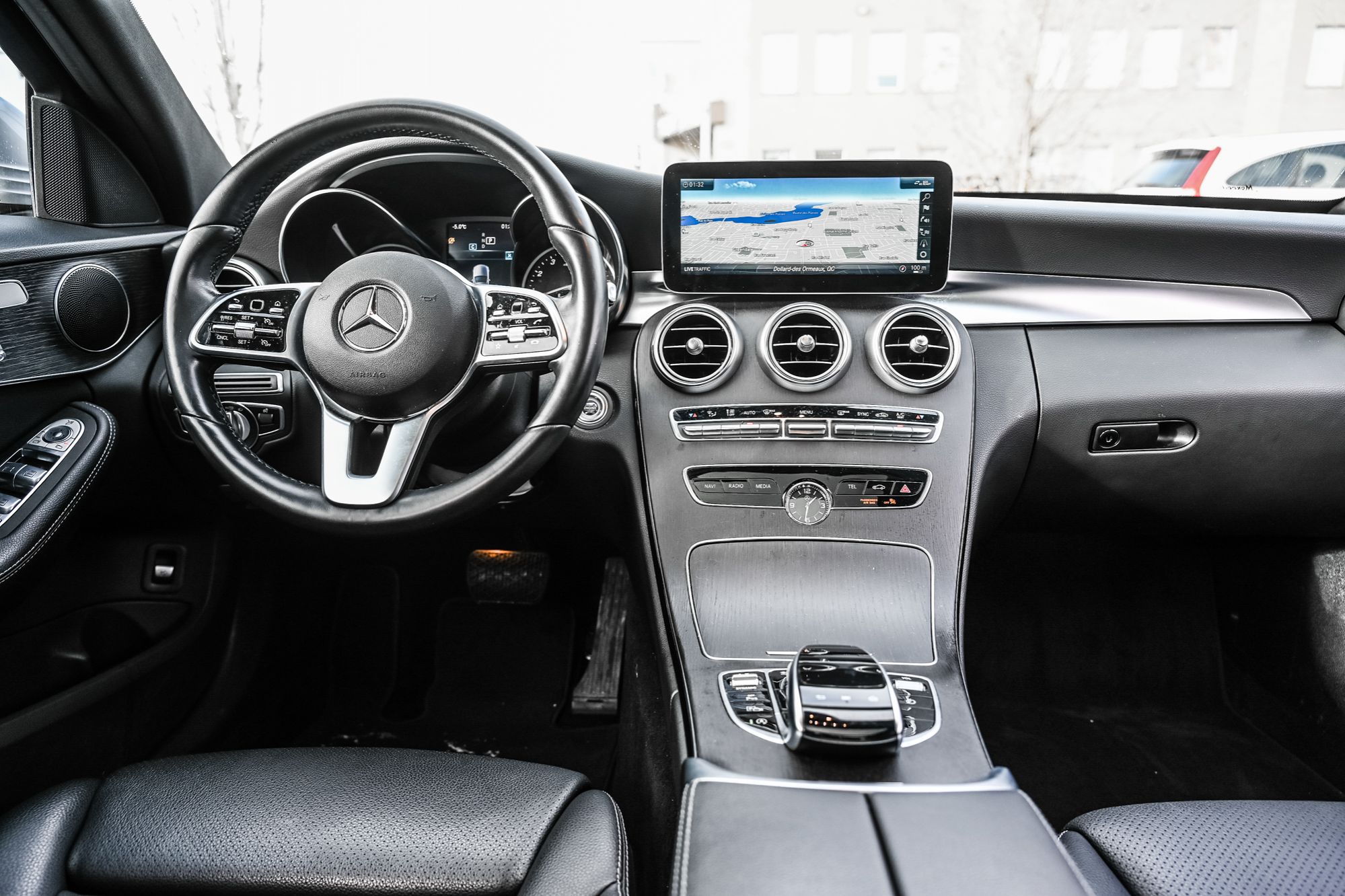 Mercedes-Benz C300  2021