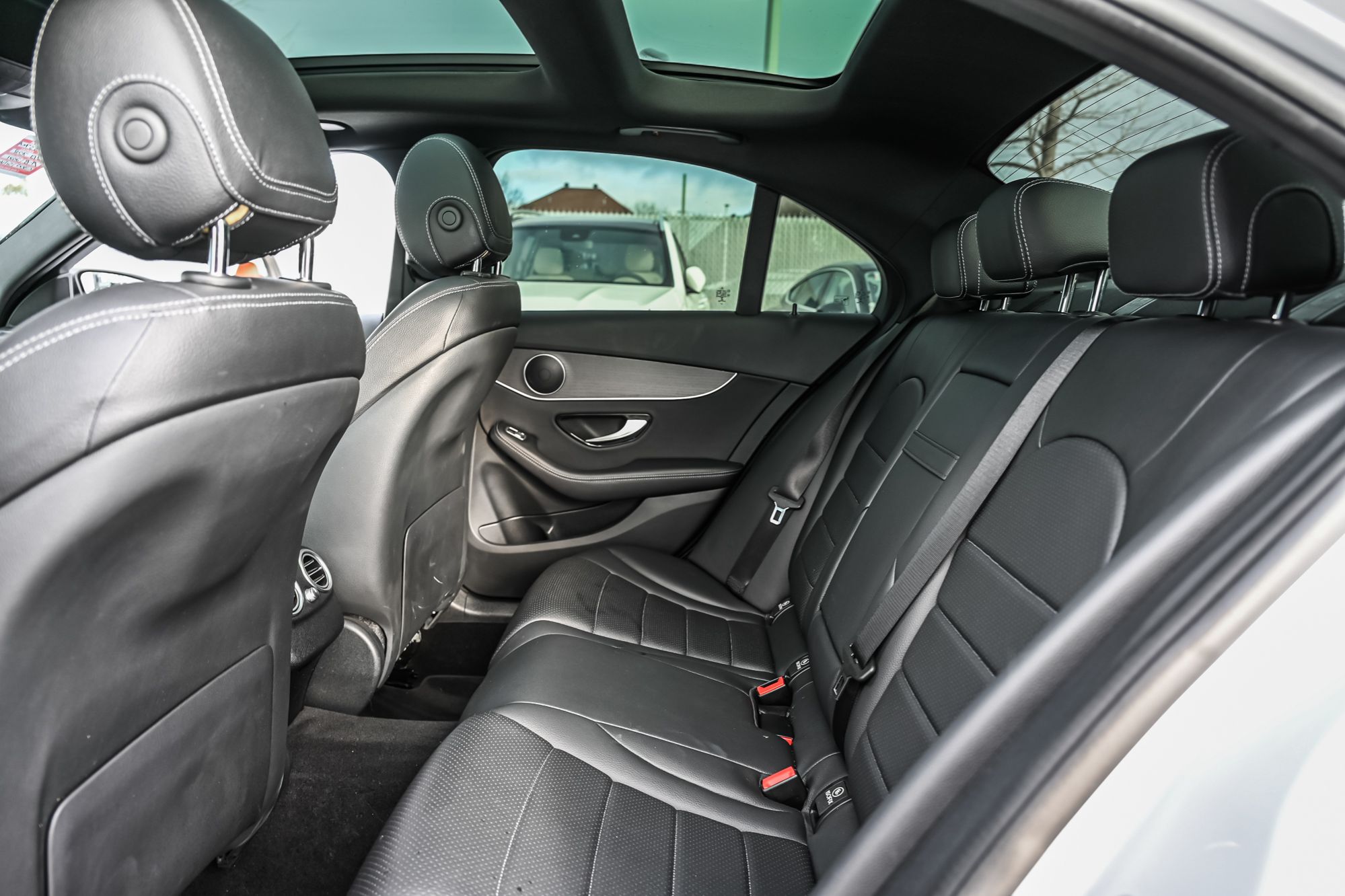 Mercedes-Benz C300  2021