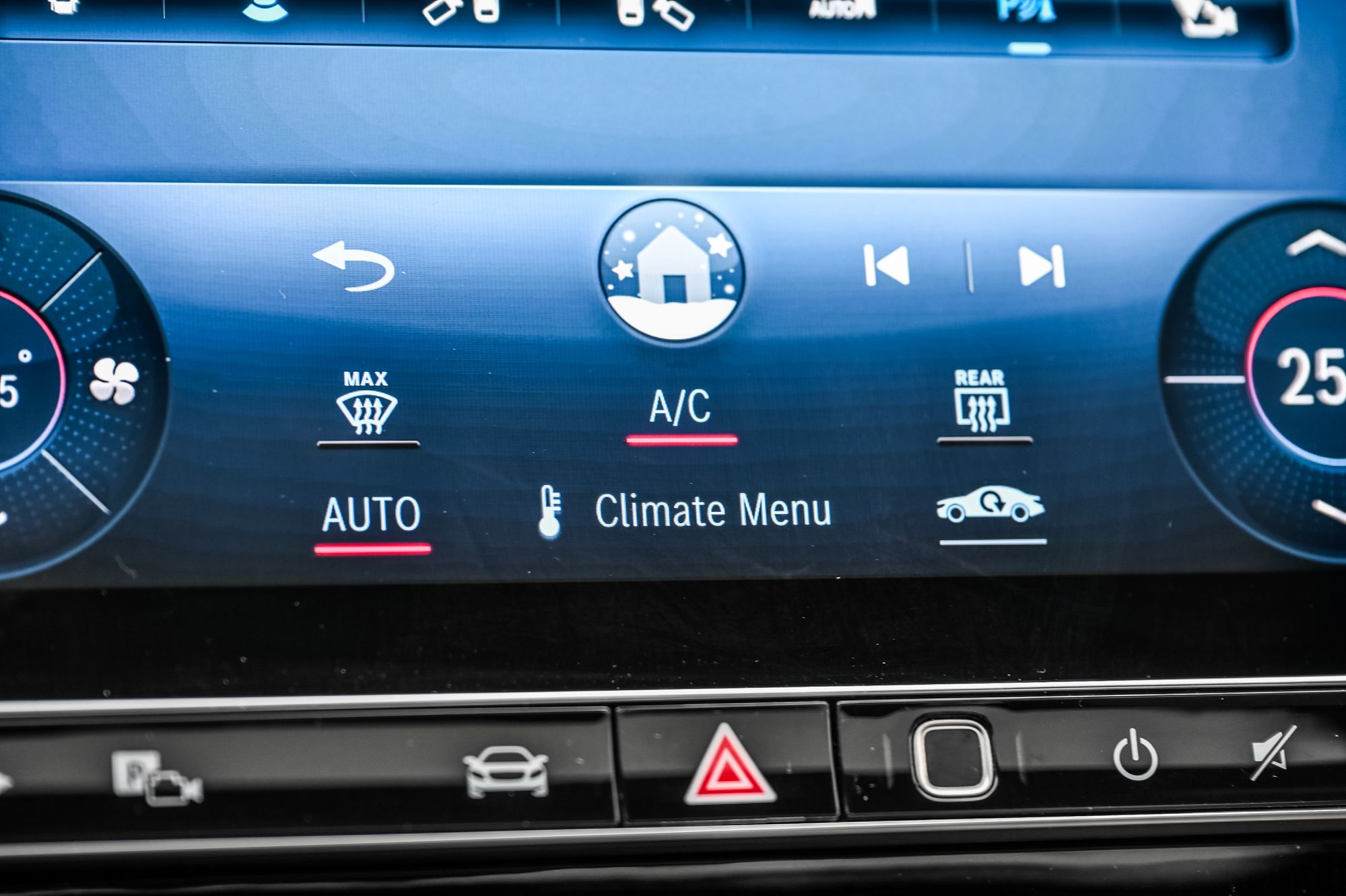 2022 Mercedes-Benz C300 in Dollard-des-Ormeaux, Quebec