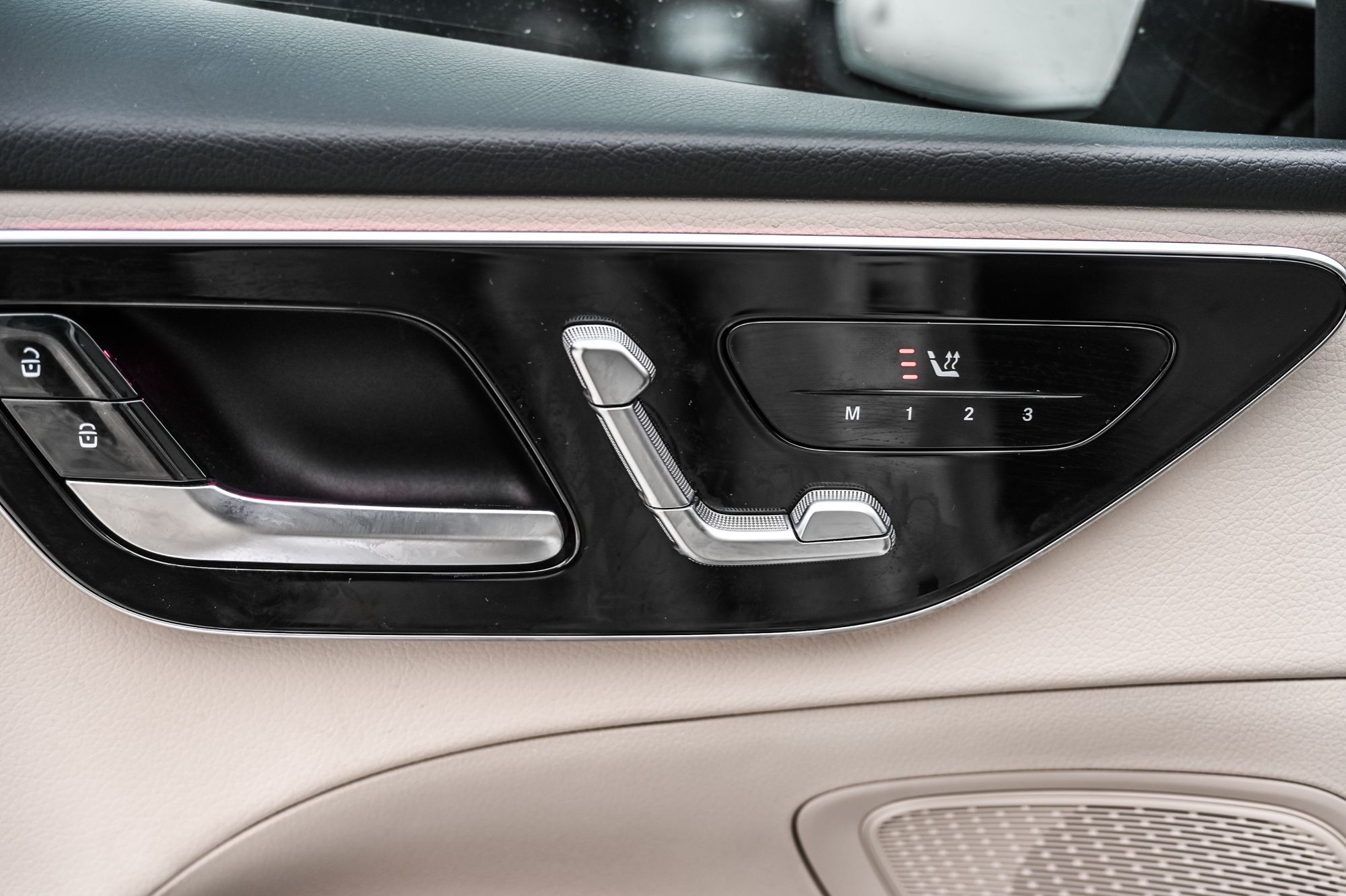 2022 Mercedes-Benz C300 in Dollard-des-Ormeaux, Quebec