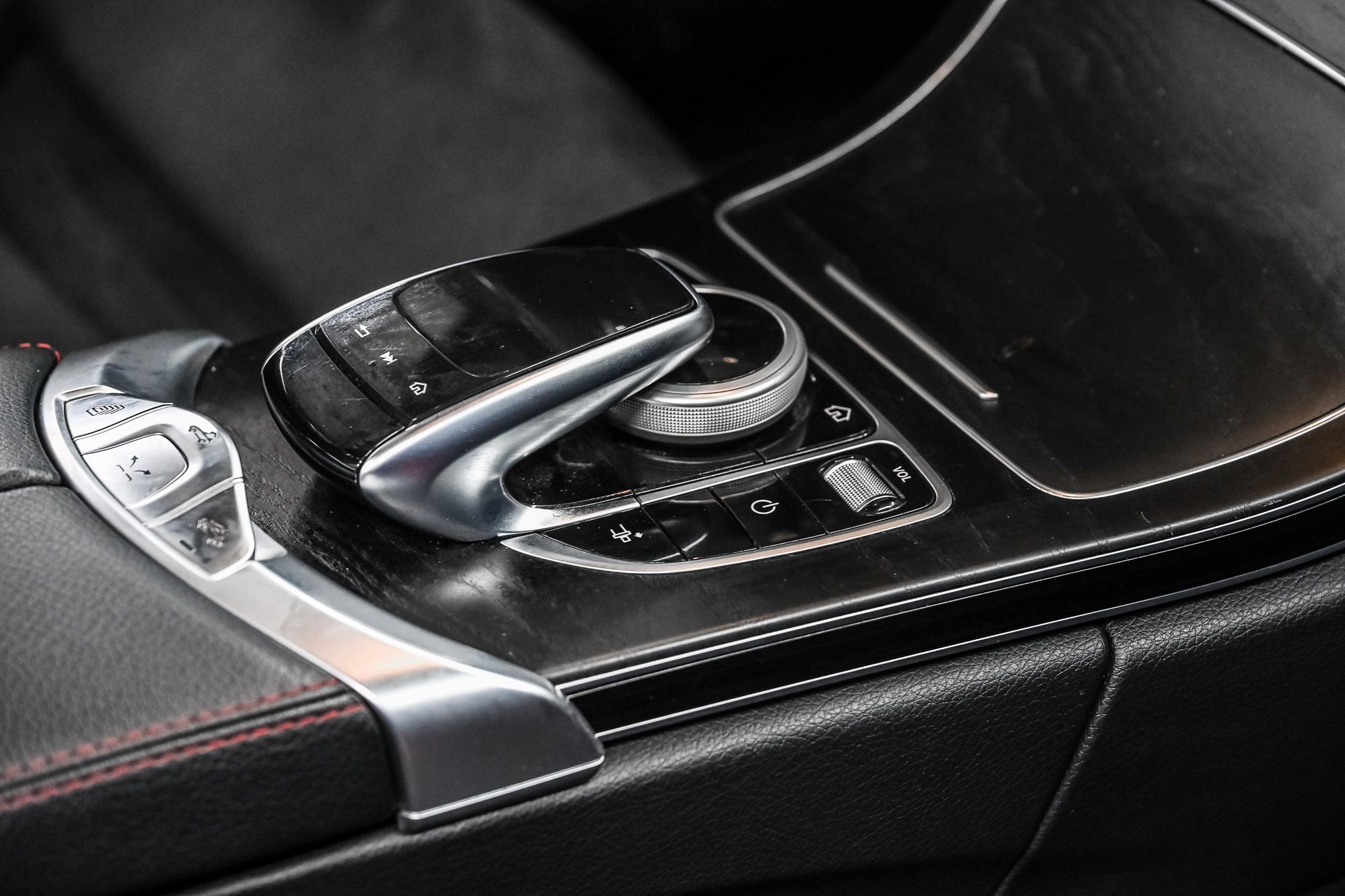 2022 Mercedes-Benz C300