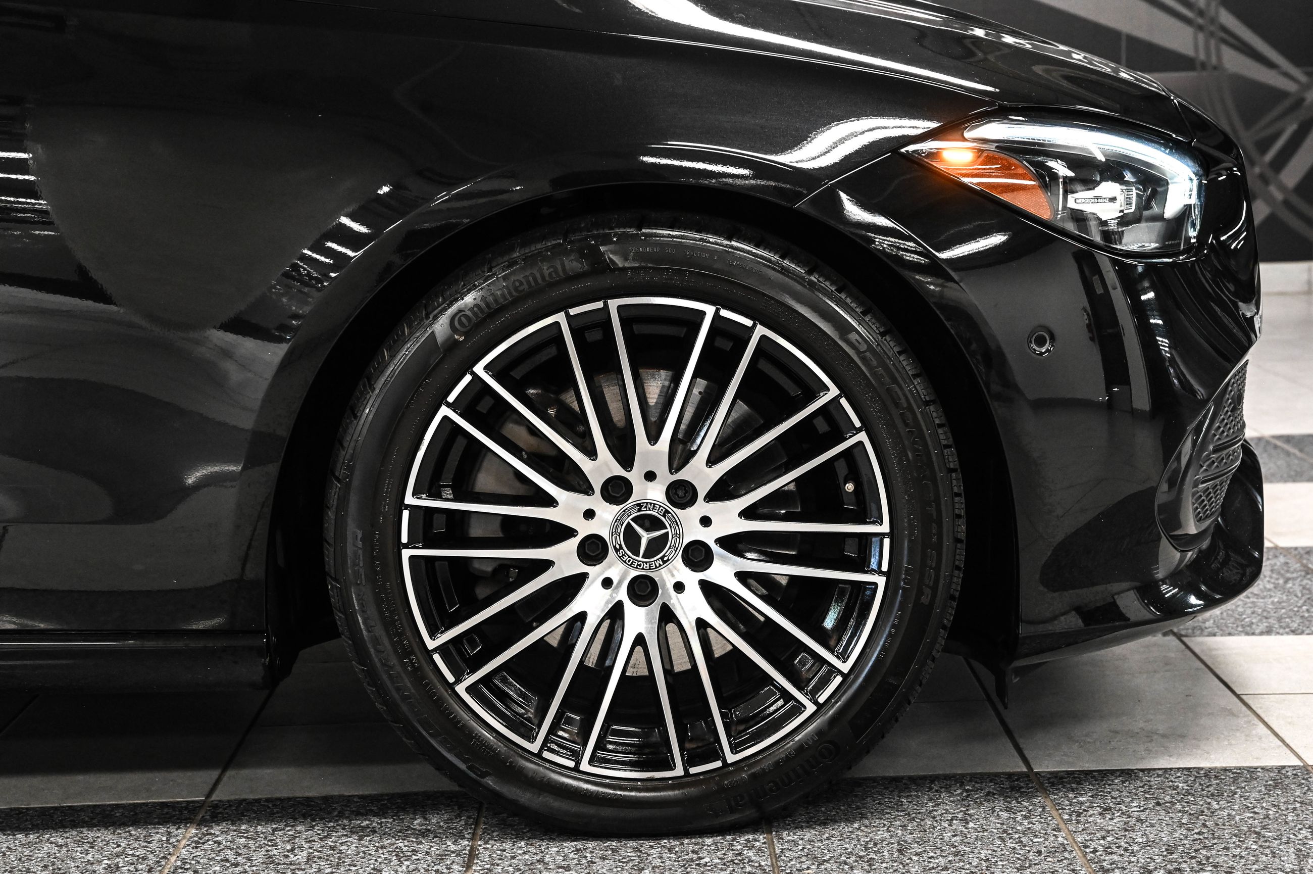 2023 Mercedes-Benz C300