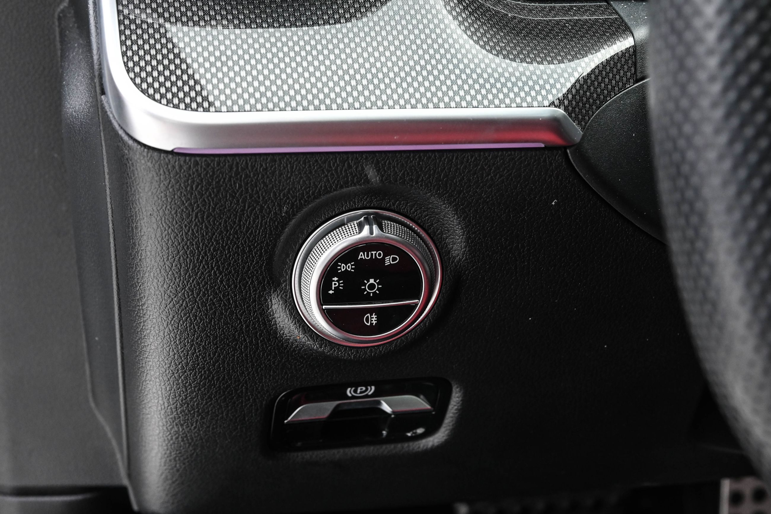 Mercedes-Benz C300  2023