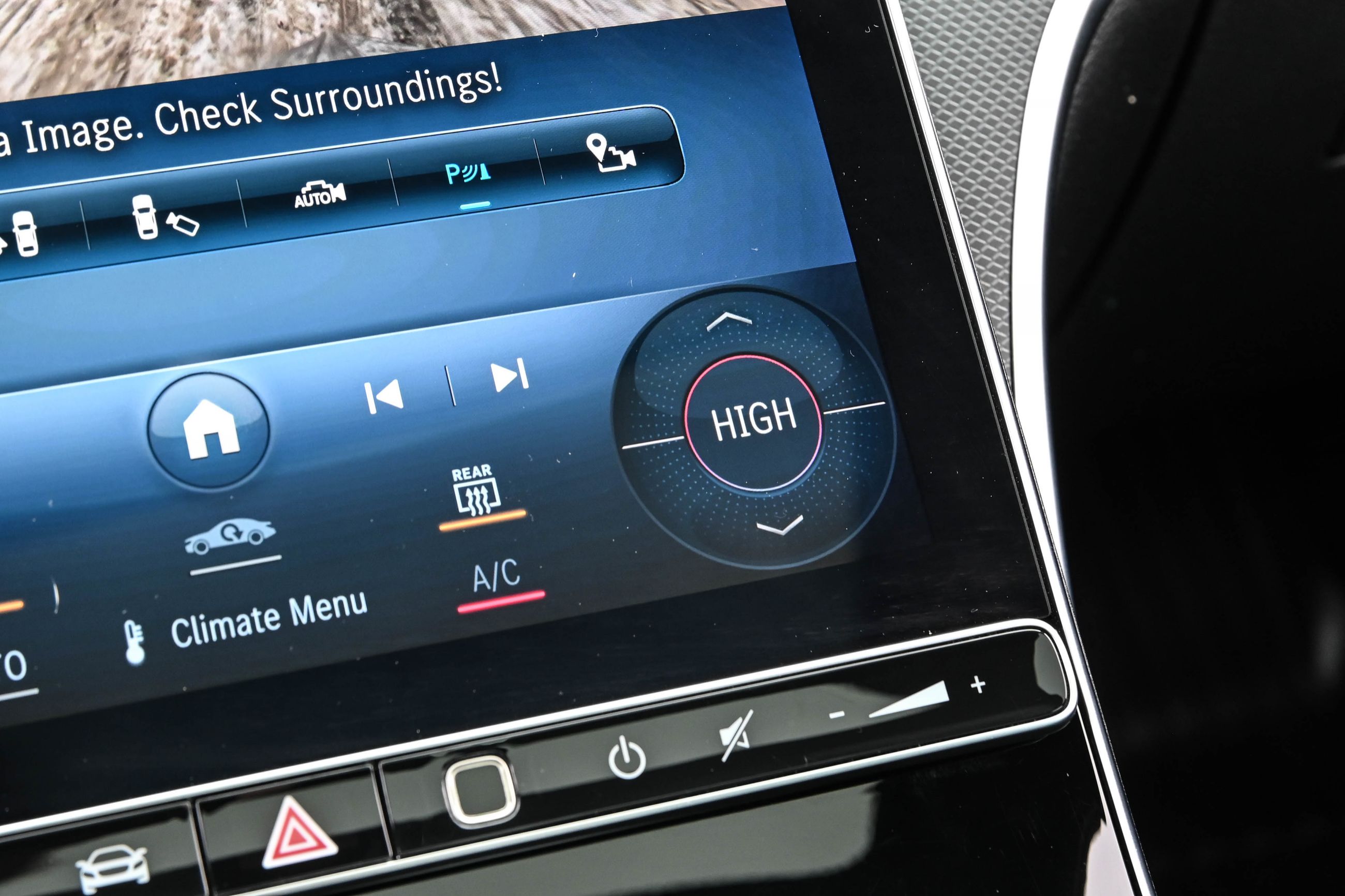 Mercedes-Benz C300  2023