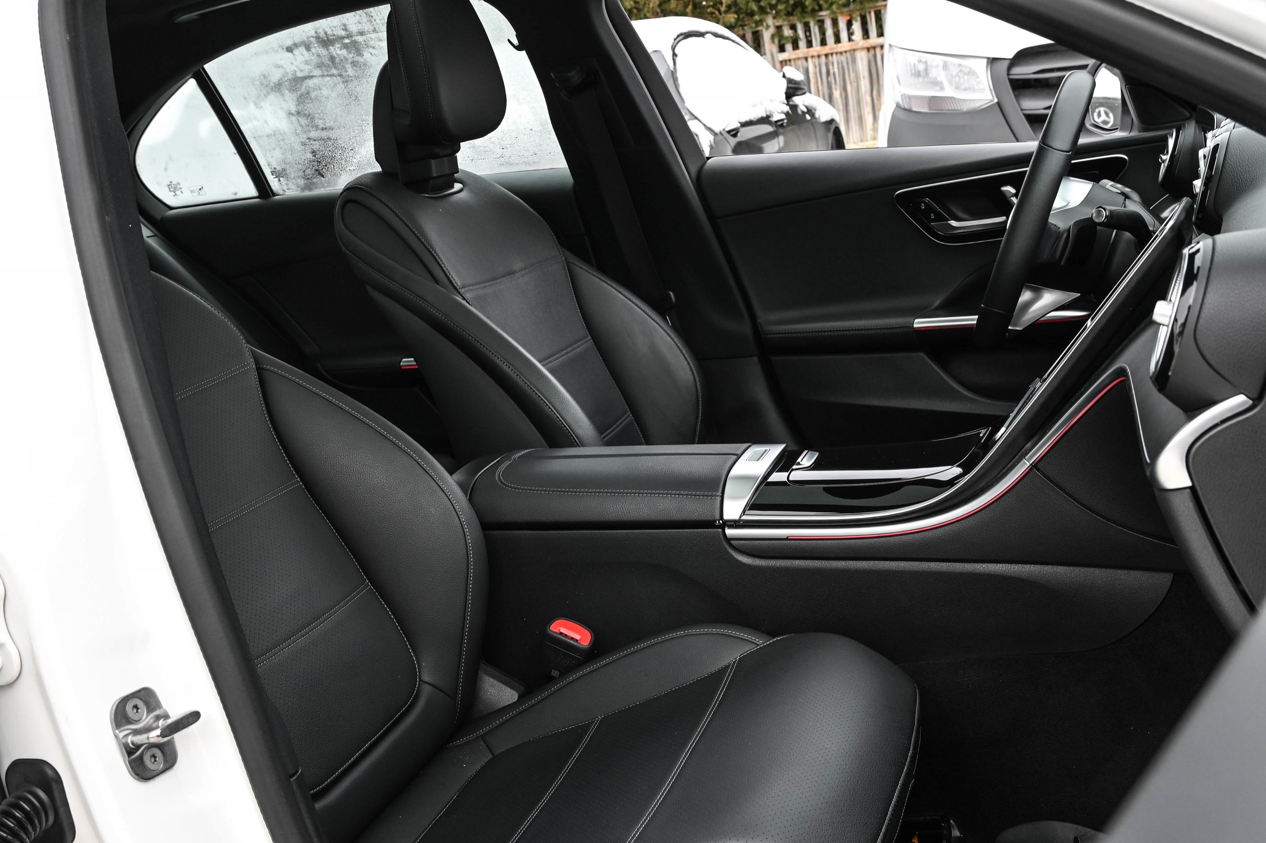 Mercedes-Benz C300  2023