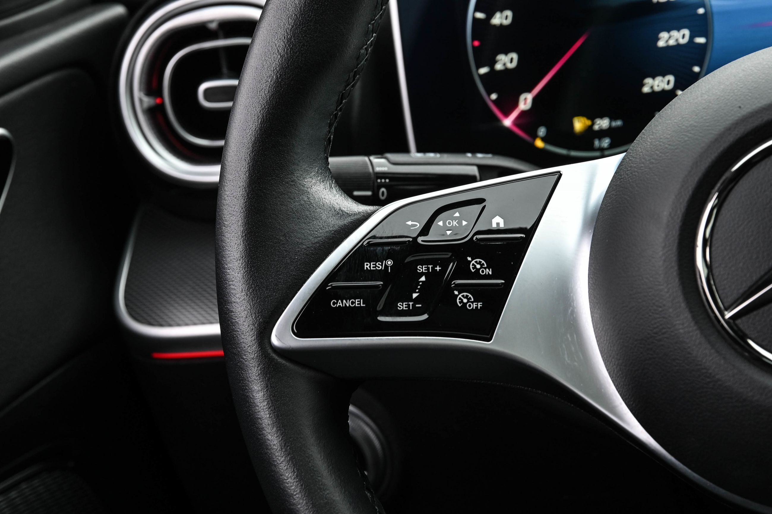 Mercedes-Benz C300  2023