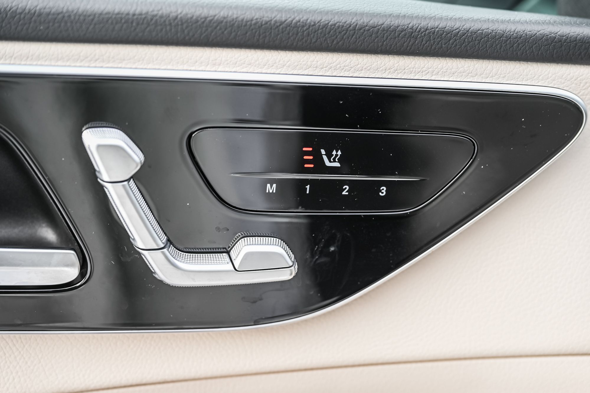 Mercedes-Benz C300  2023