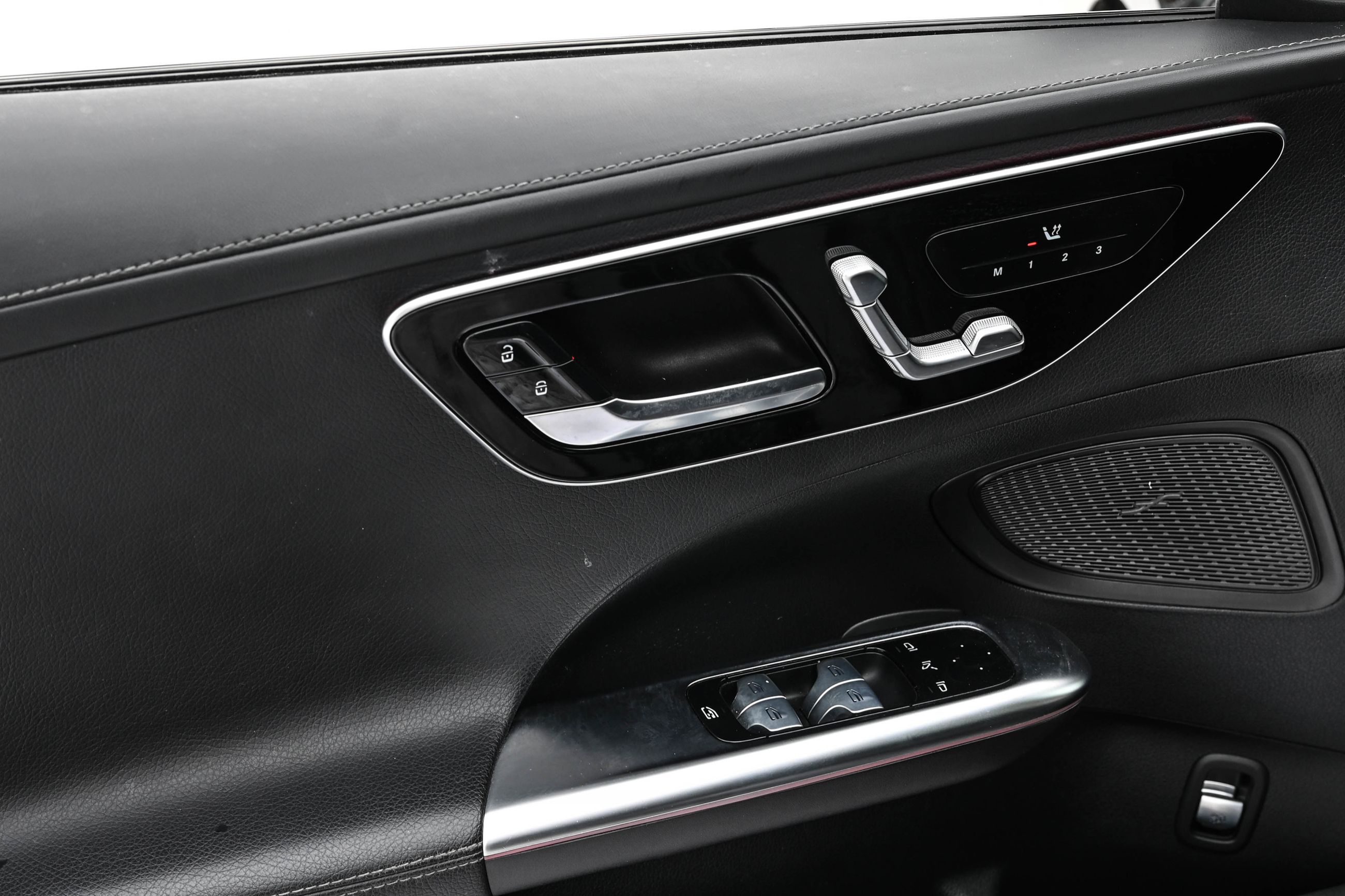 Mercedes-Benz C300  2023