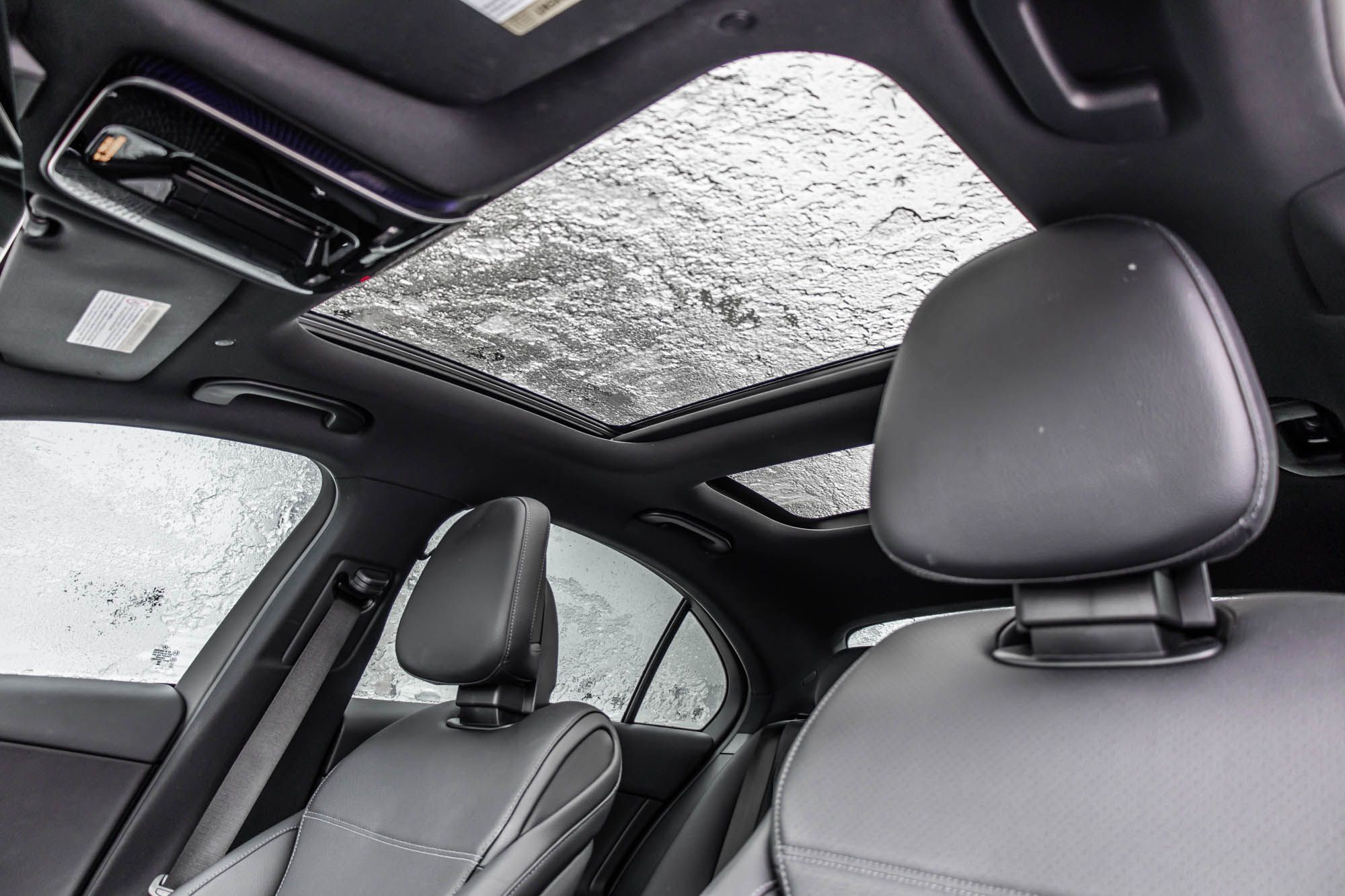 Mercedes-Benz C300  2023