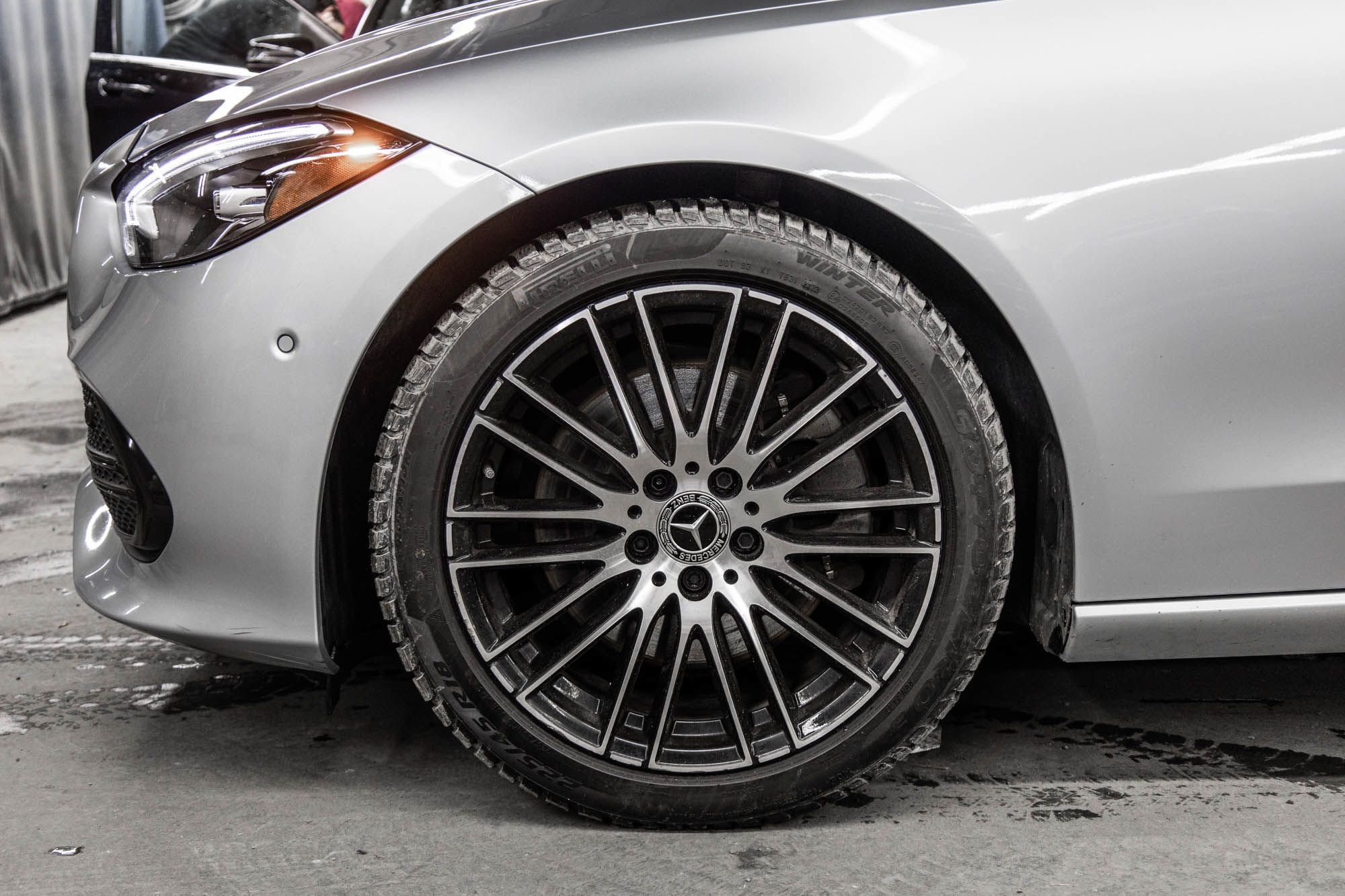 Mercedes-Benz C300  2023