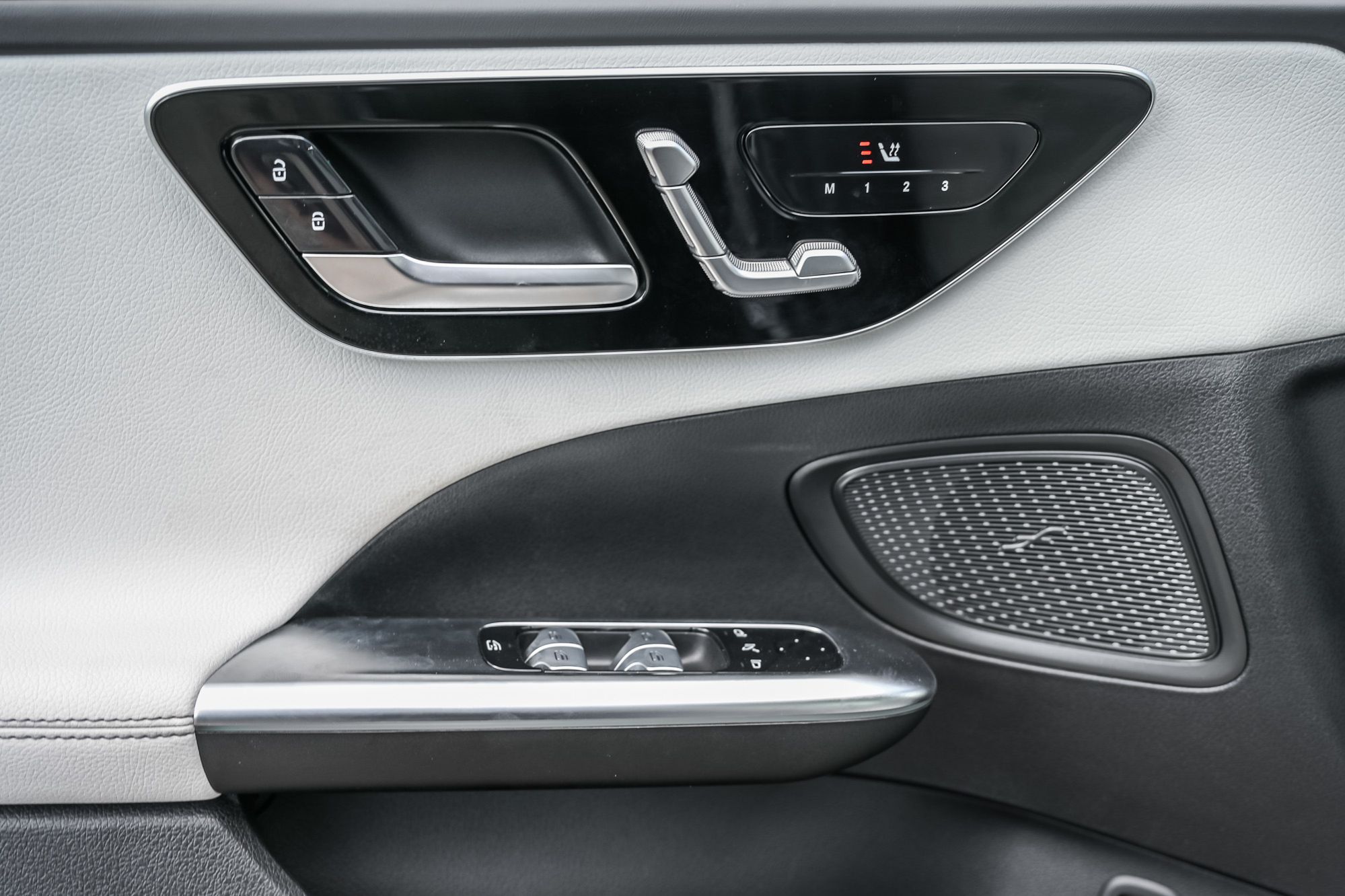 Mercedes-Benz C300  2023