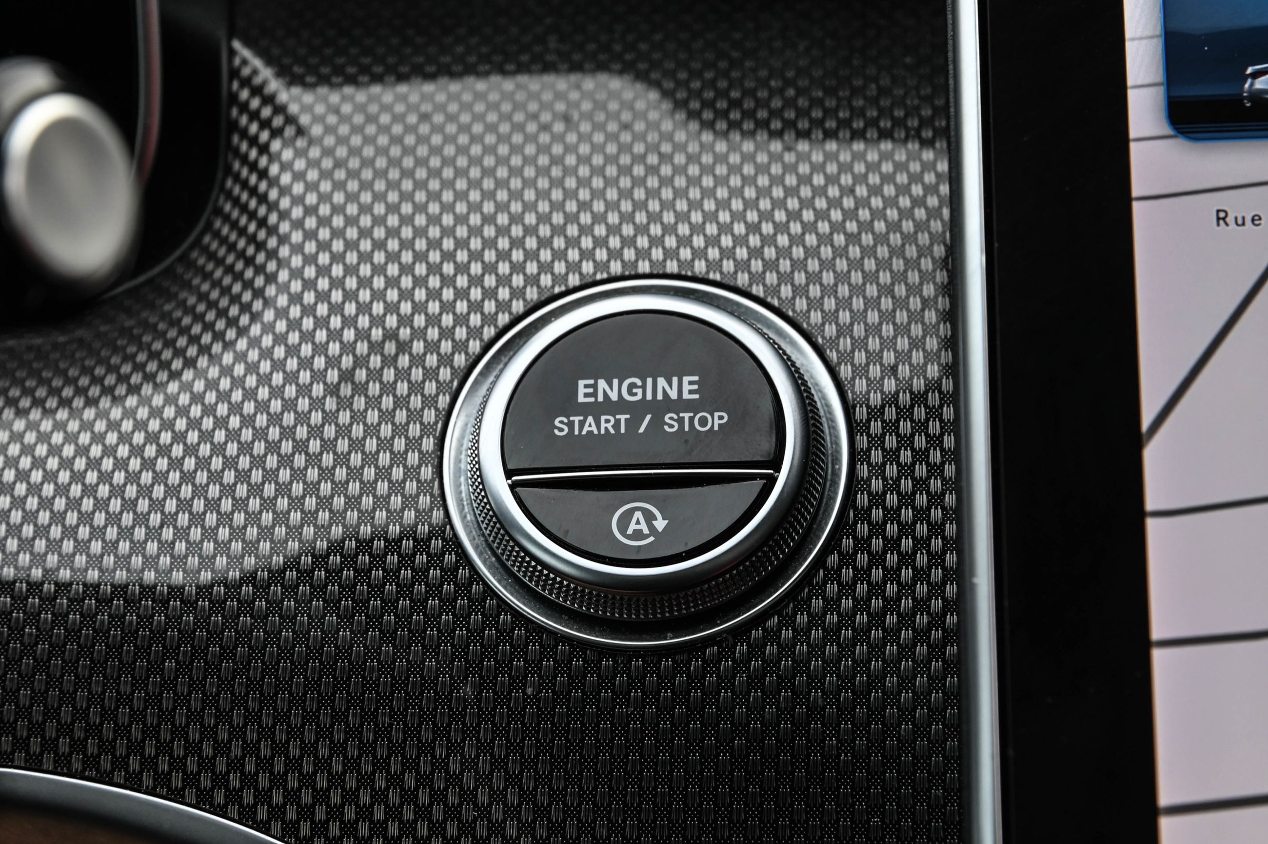 Mercedes-Benz C300  2024