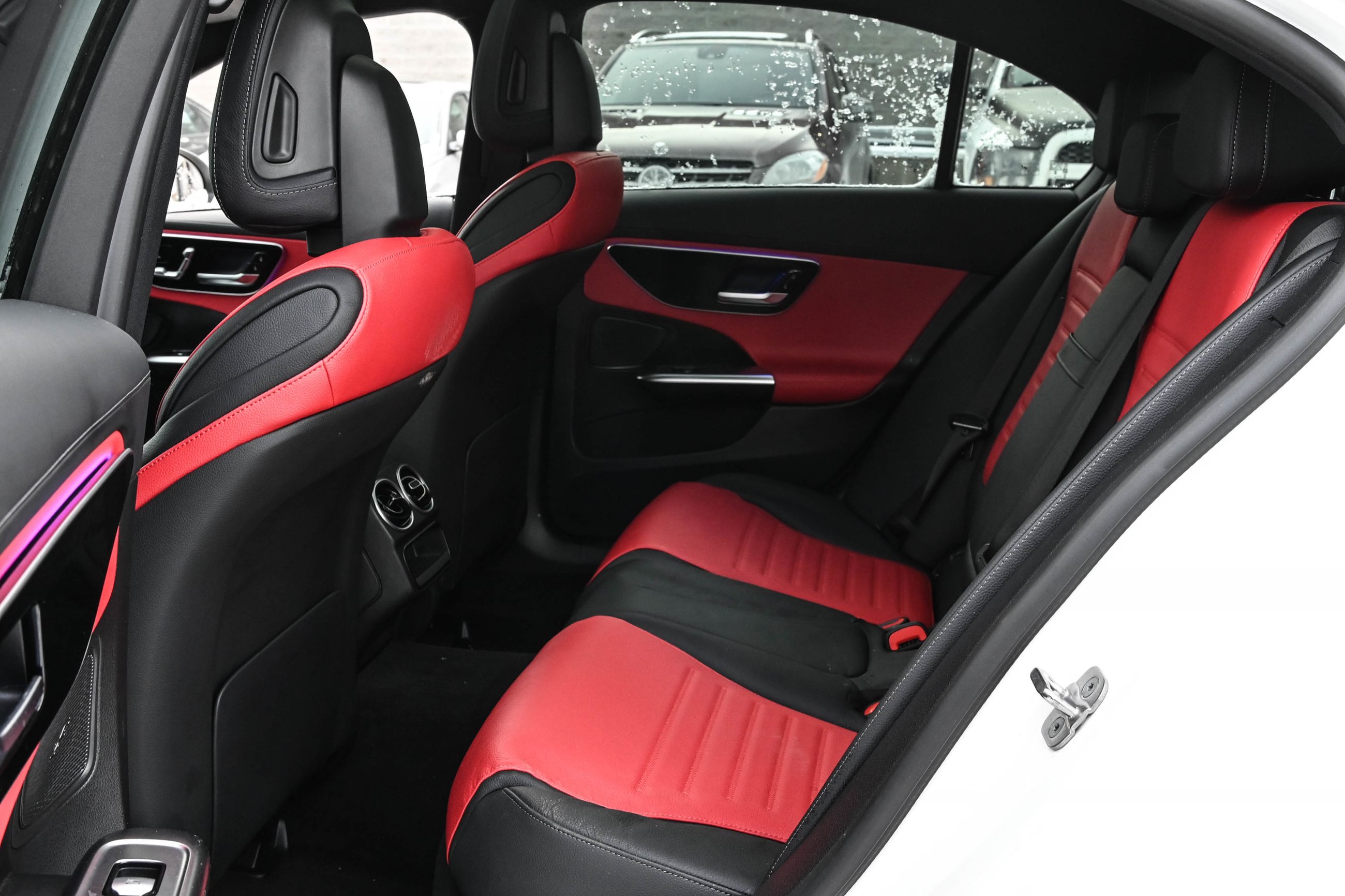 Mercedes-Benz C300  2024