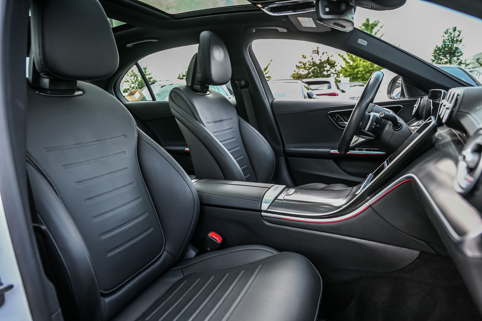 2025 Mercedes-Benz C300