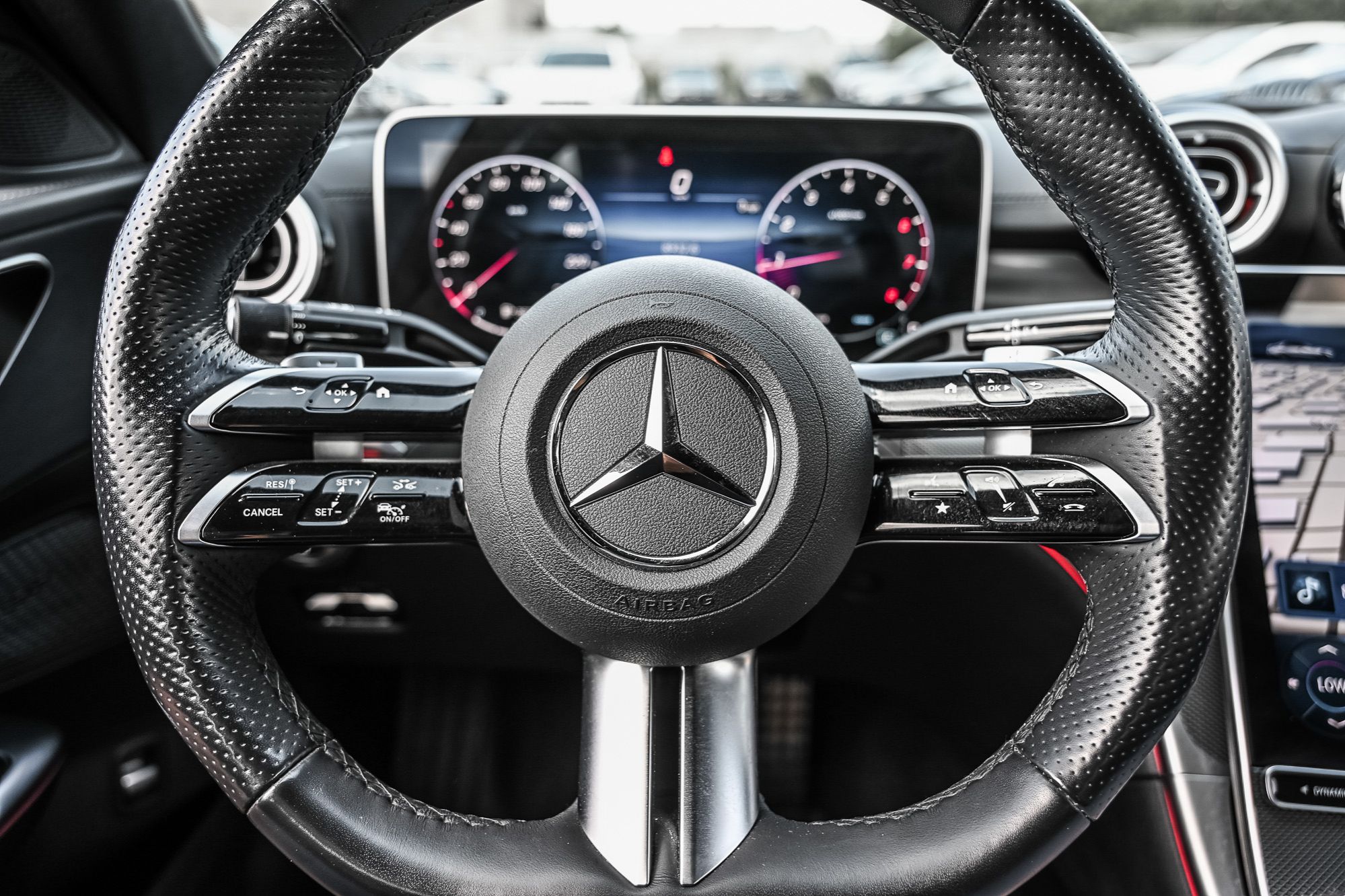 2025 Mercedes-Benz C300
