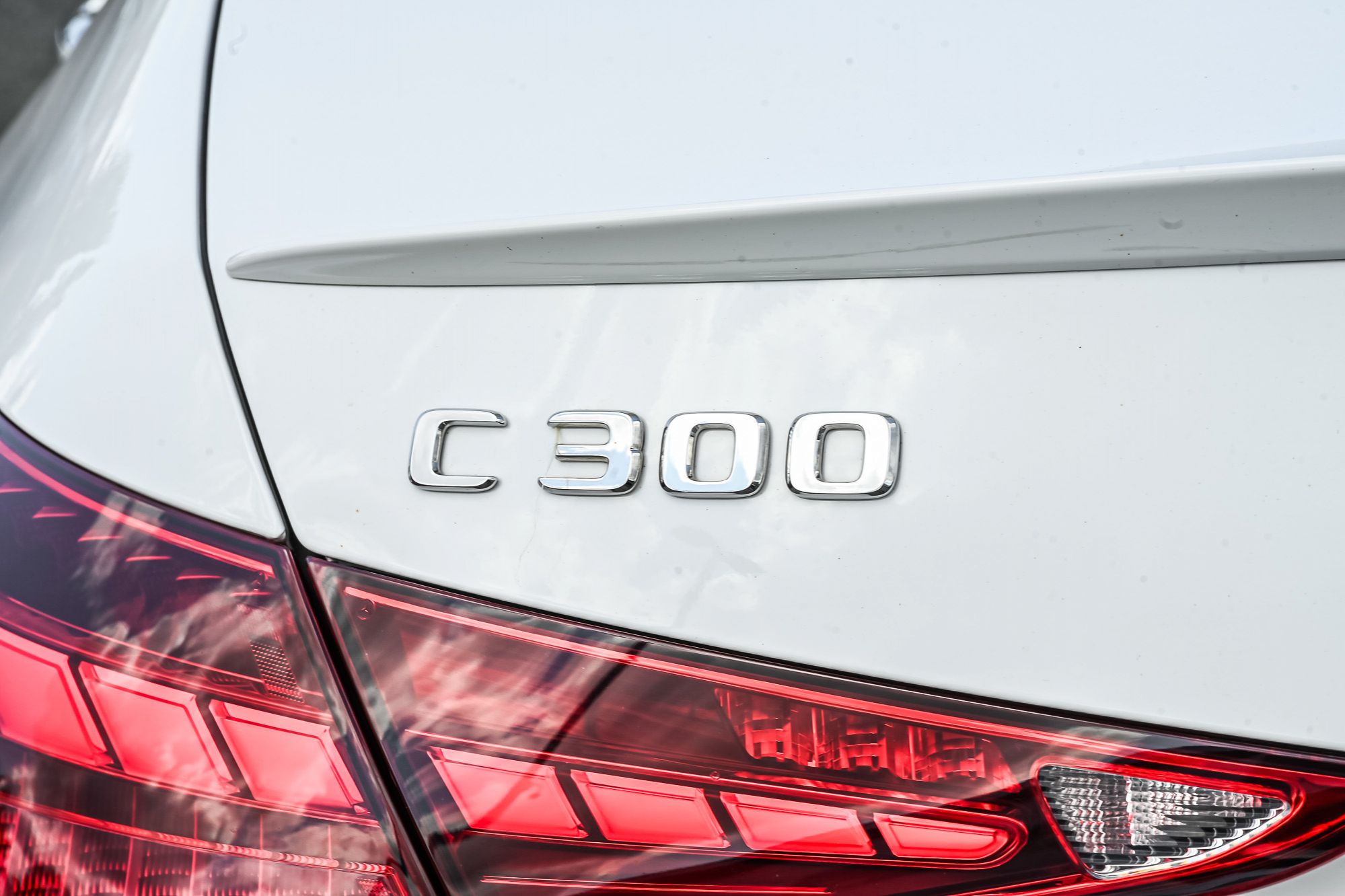 2025 Mercedes-Benz C300