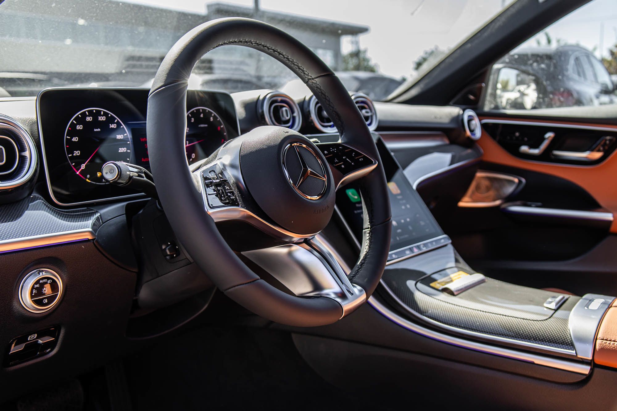 Mercedes-Benz C-Class  2027 à Dollard-des-Ormeaux, Québec