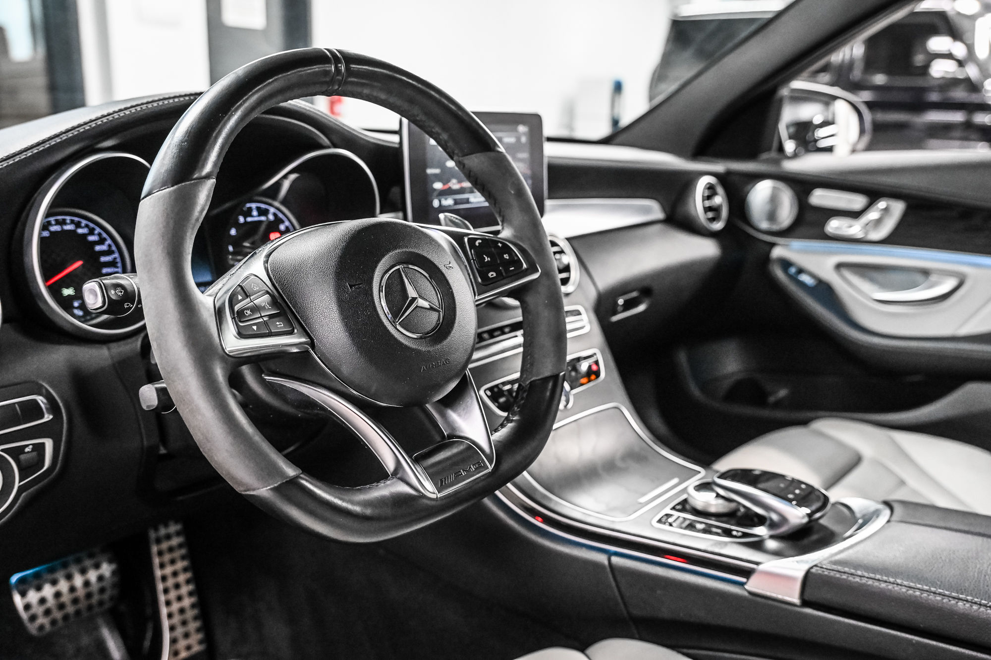 Mercedes-Benz C43 AMG  2018 à Dollard-des-Ormeaux, Québec