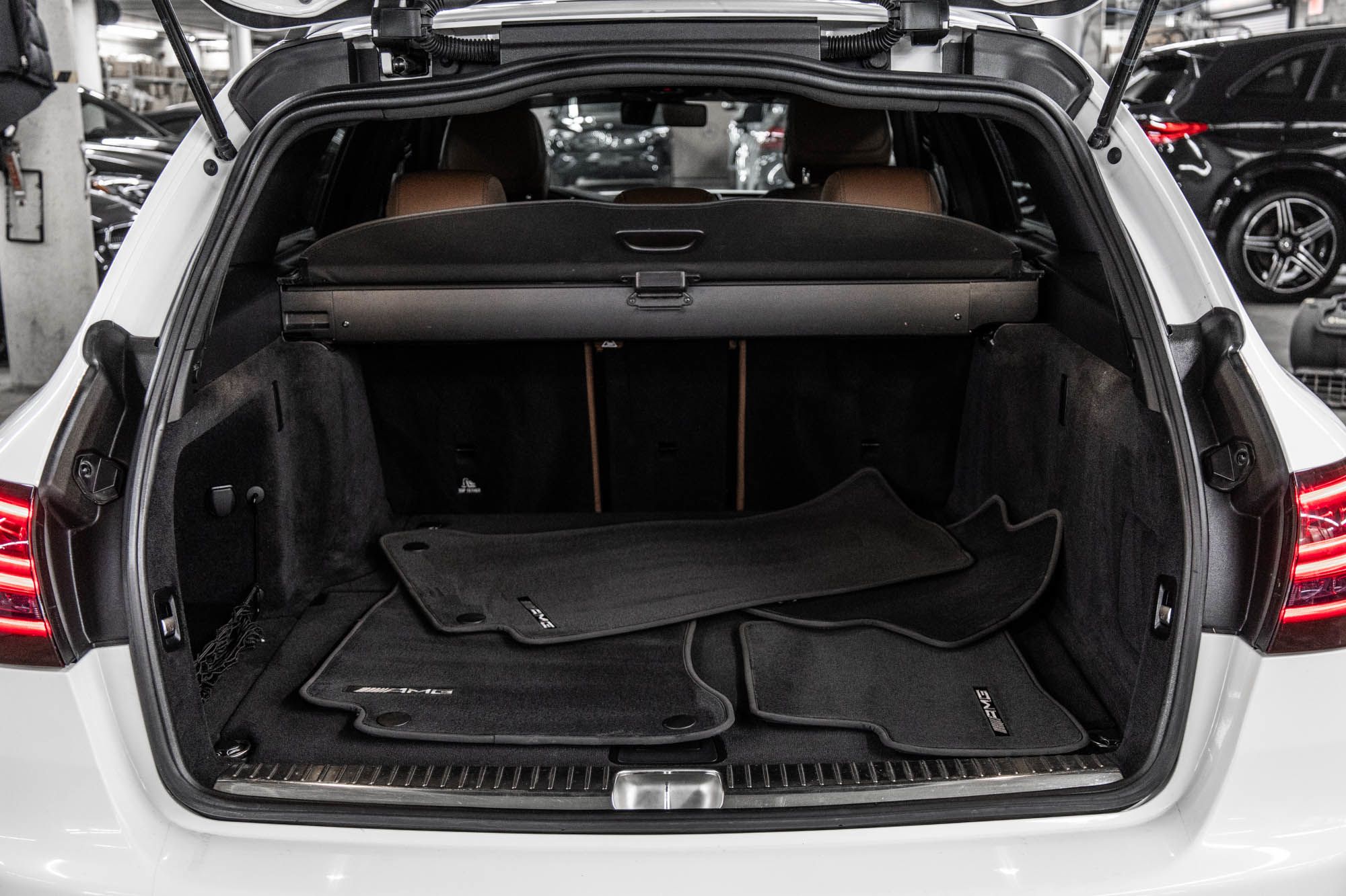 Mercedes-Benz C43 AMG  2020