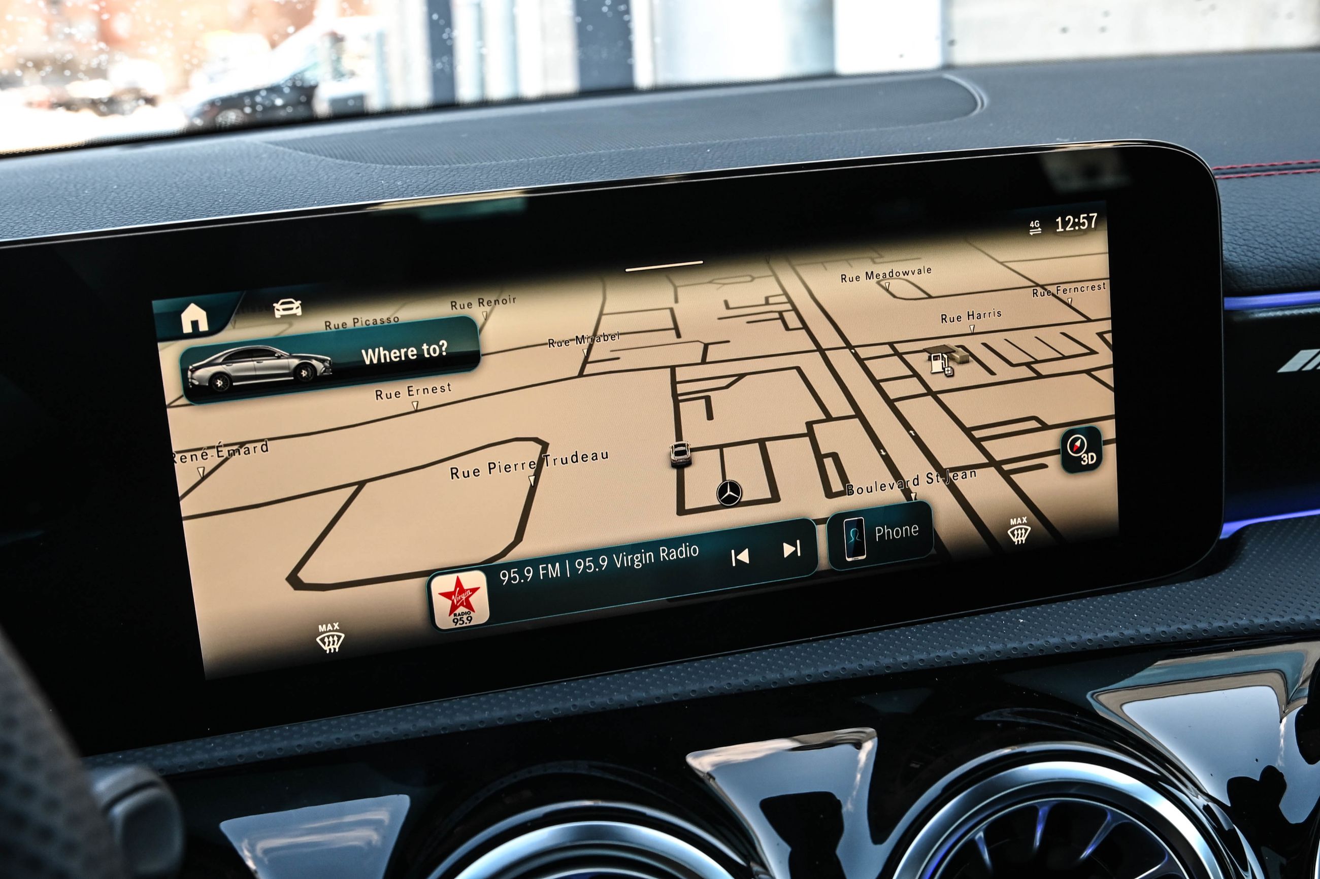 Mercedes-Benz CLA  2026