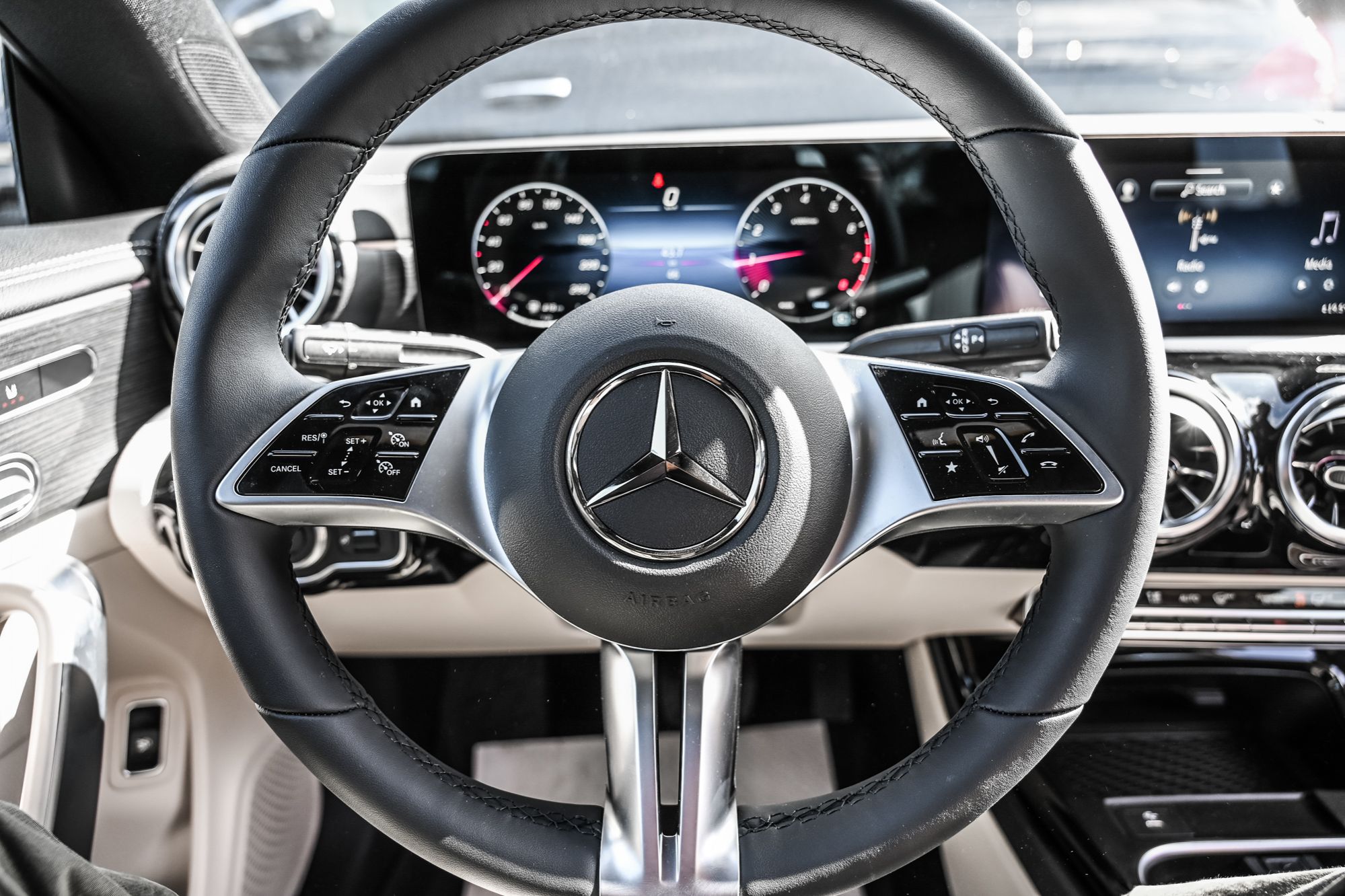 Mercedes-Benz CLA  2026
