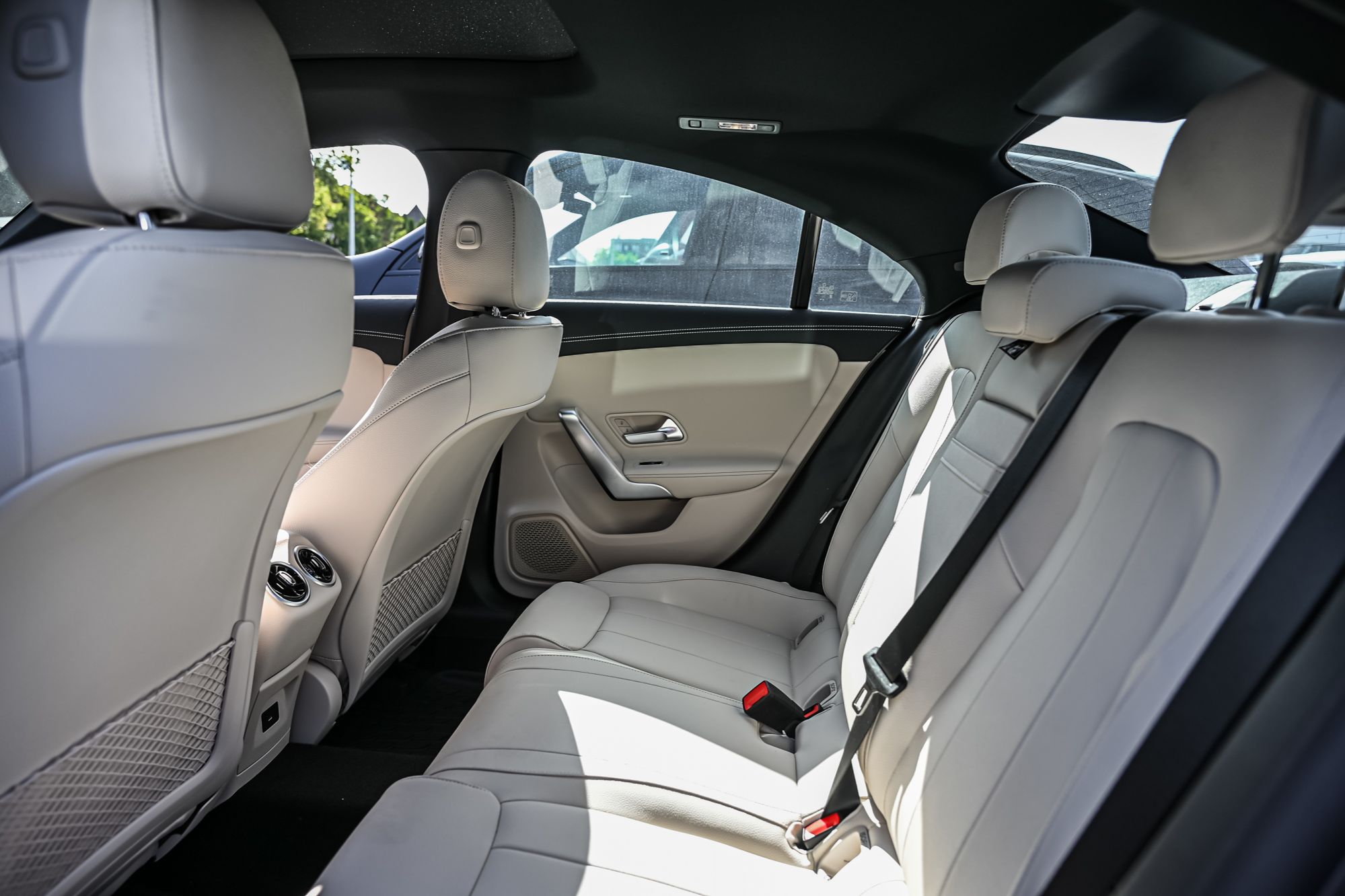 Mercedes-Benz CLA  2026