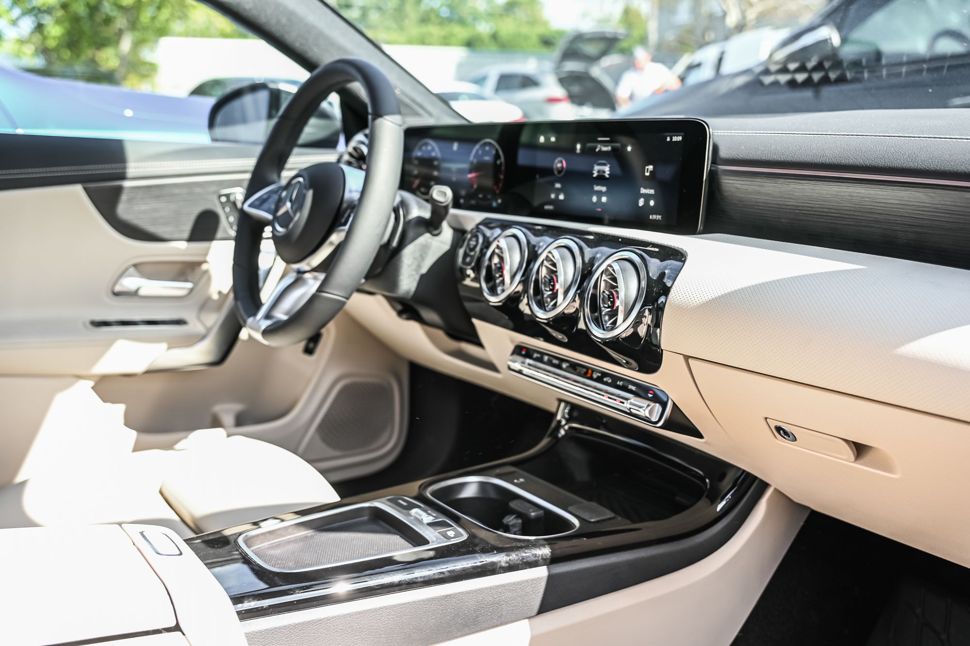 Mercedes-Benz CLA  2026